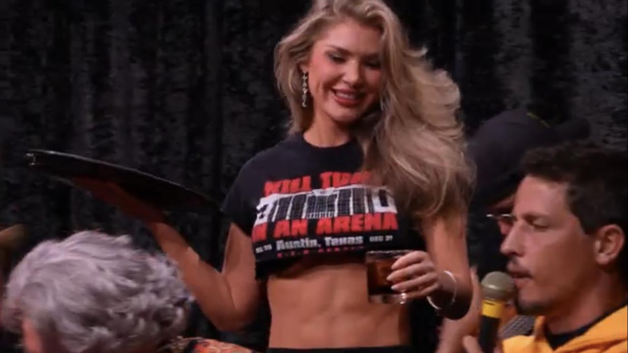 Heidi is ripped 💪 : Killtony