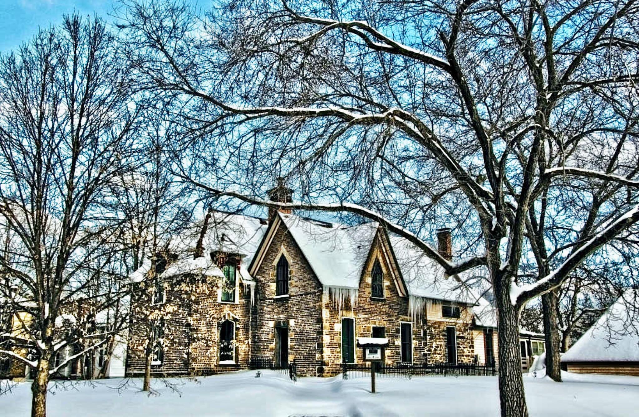 Historical Home downtown Eau Claire, Wisconsin r/pics