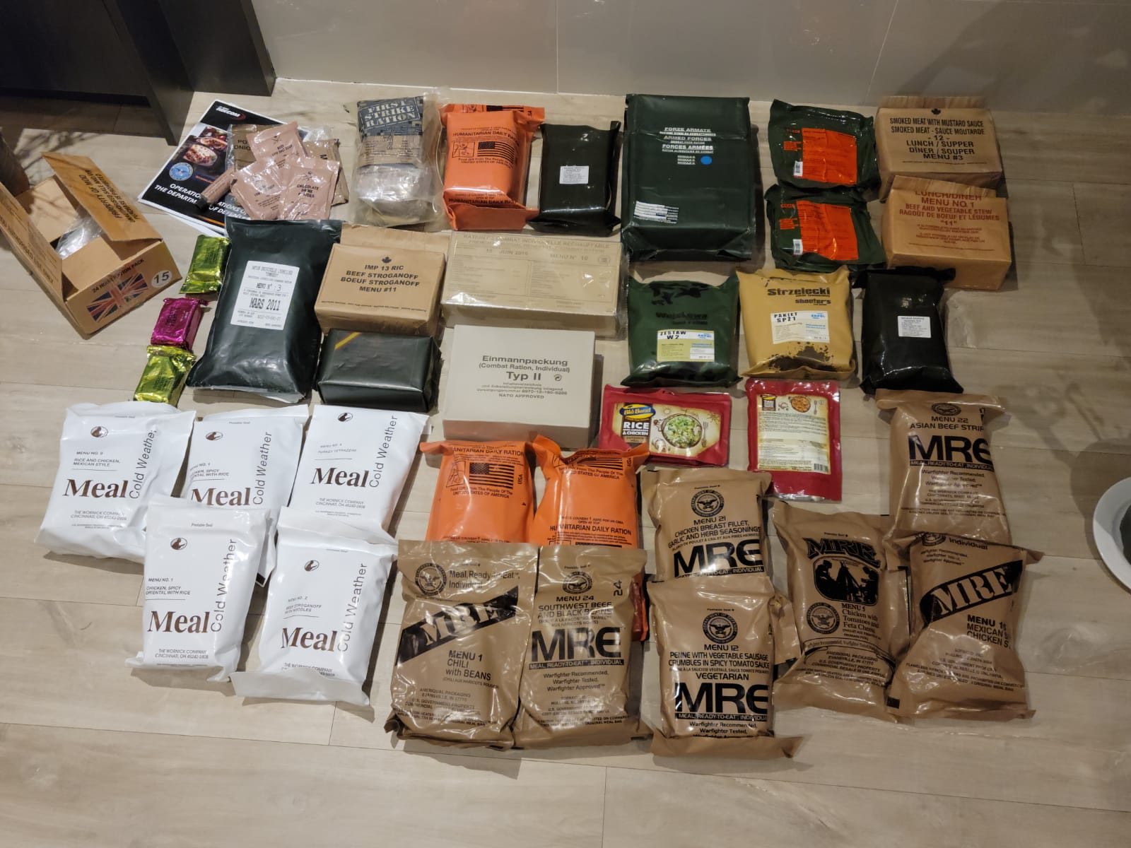 Pair of Polish SR3 MRE, random box of mre leftovers MRE