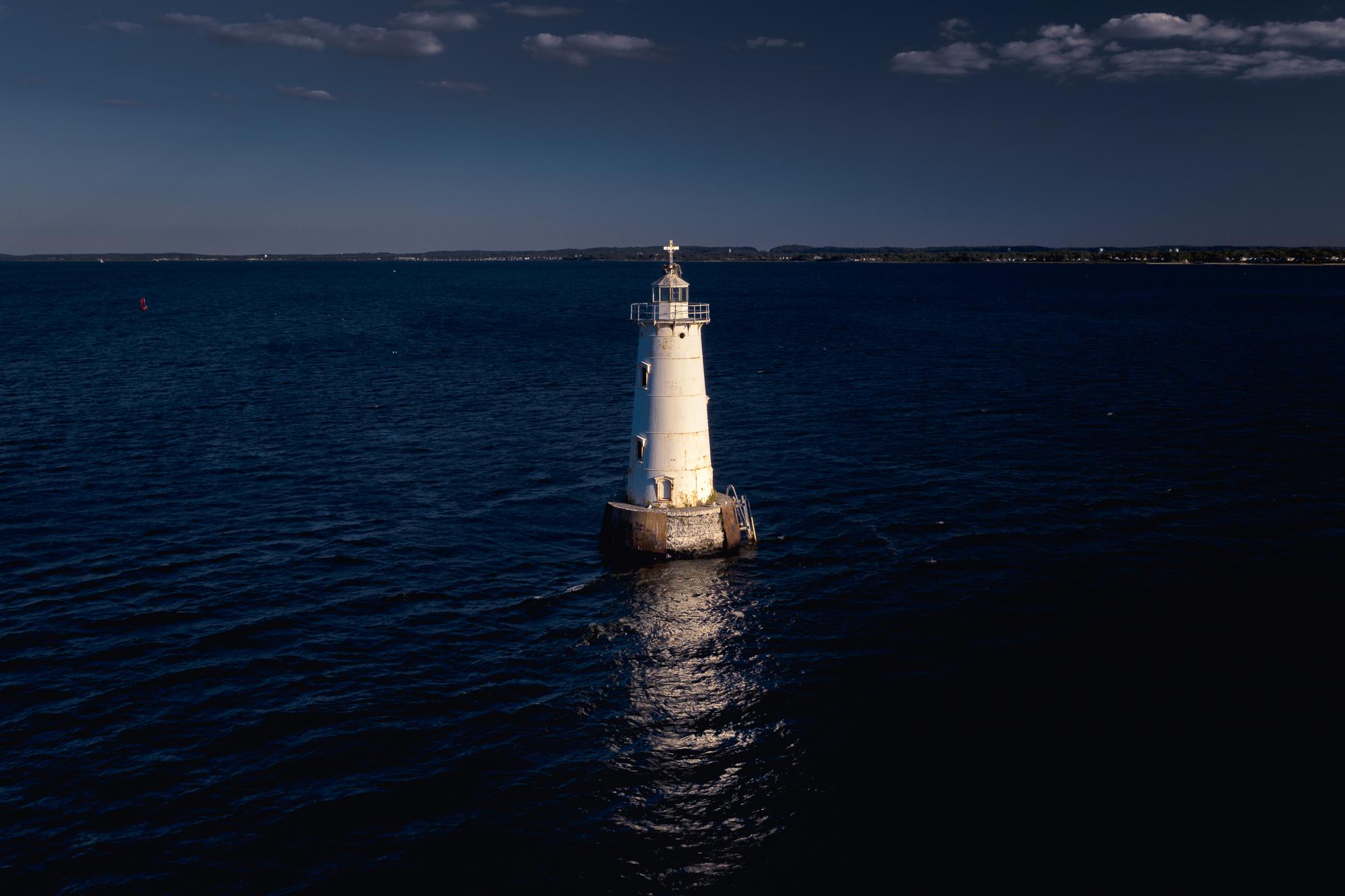 Great Beds Lighthouse in the Raritan Bay r/newjersey
