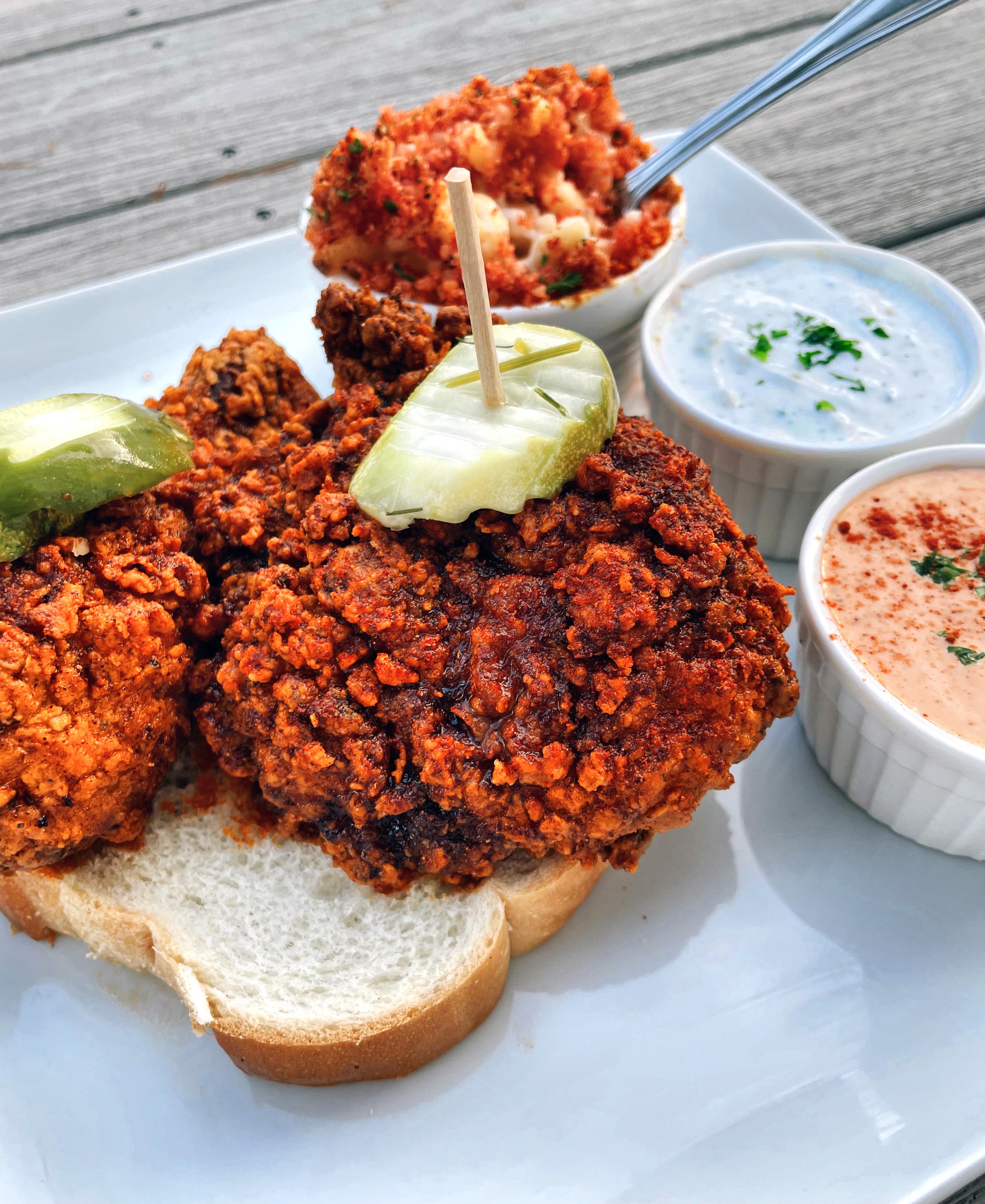 [Homemade] NashvilleStyle Hot Chicken and Mac & Cheese w/ Hot Cheeto