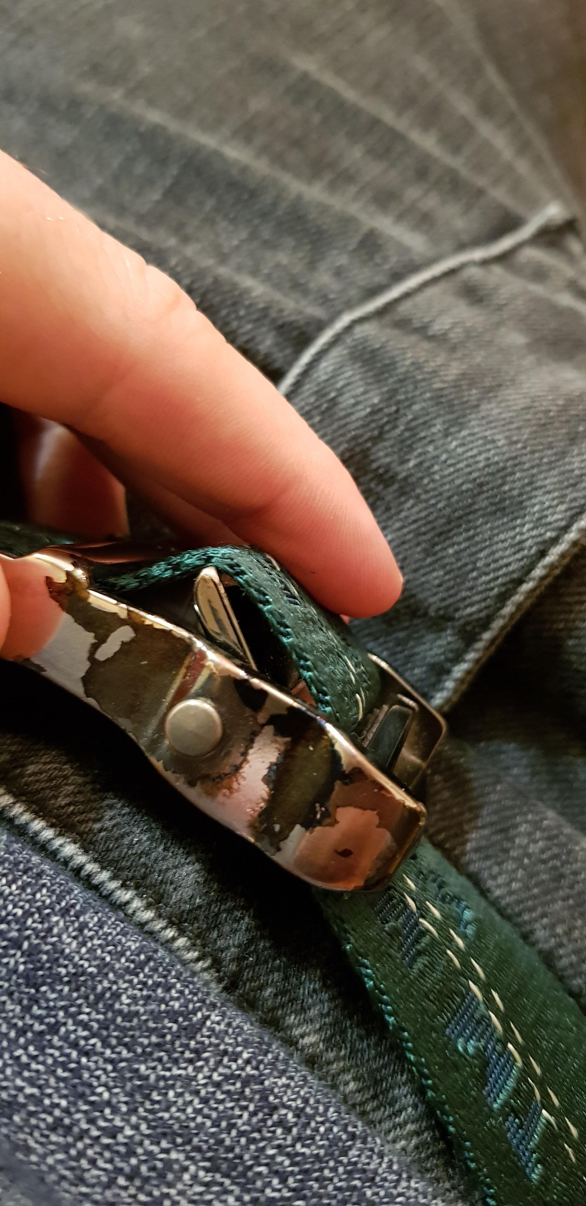 Retail OffWhite belt, silver paint is rubbing off of the belt buckle