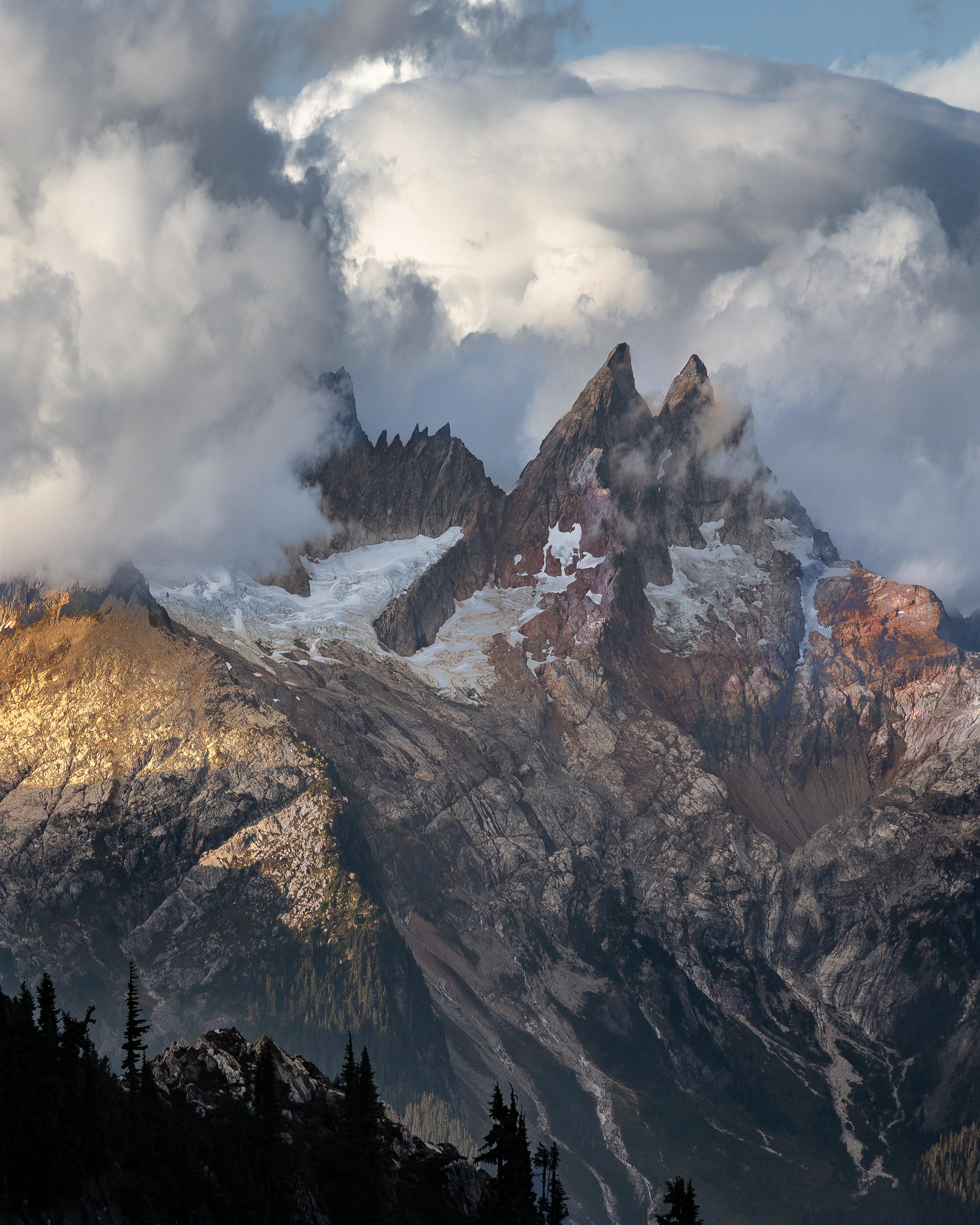 Picket Range, North Cascades, WA, USA [OC] [2918x3647] r/EarthPorn