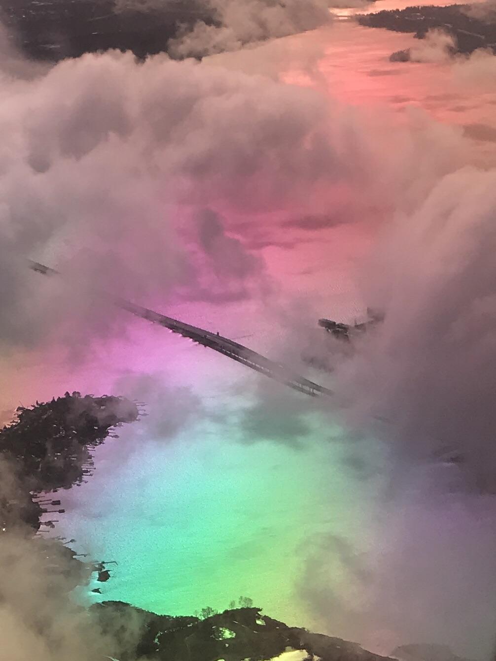 Polarized lens flying into seattle. One of the other photos since