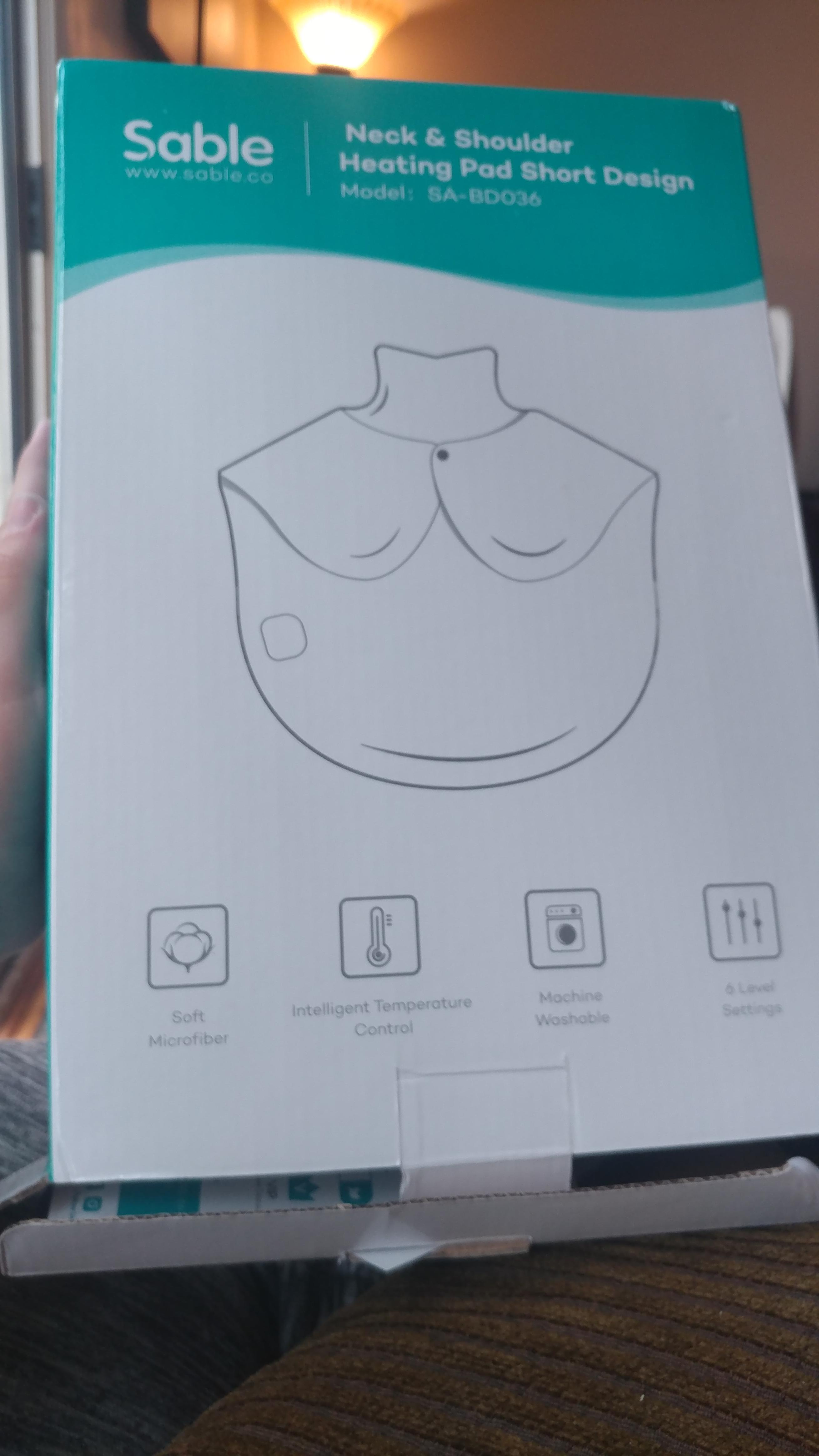 IF YOU HAVE NECK PAIN WITH YOUR MIGRAINES THIS IS BEST HEATING PAD EVER