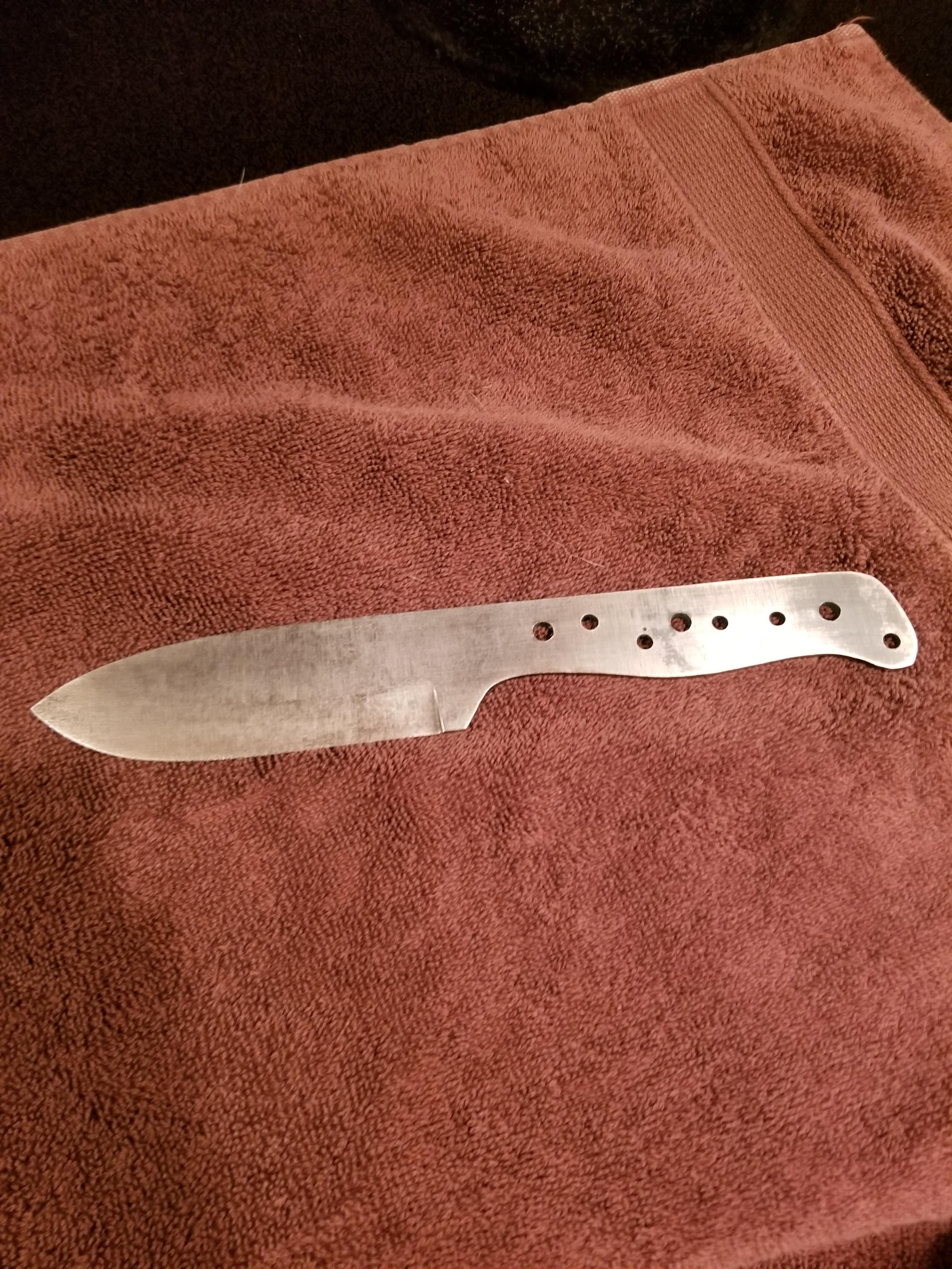 Working on my first camp knife. Do you think this is a solid design for