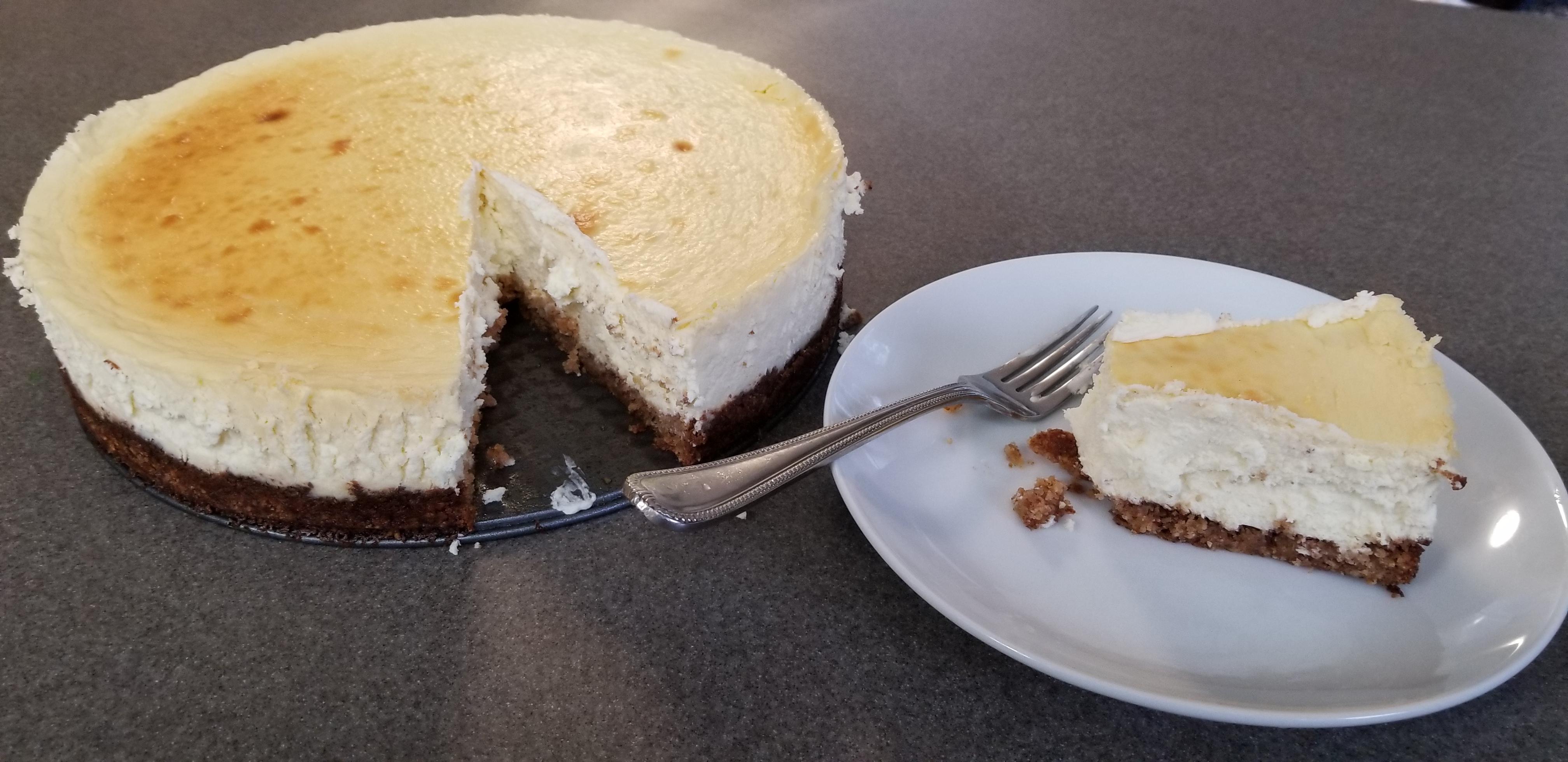 Keto Cheesecake with Pecan Almond Crust, 3.6g carbs and 28.1g fat per