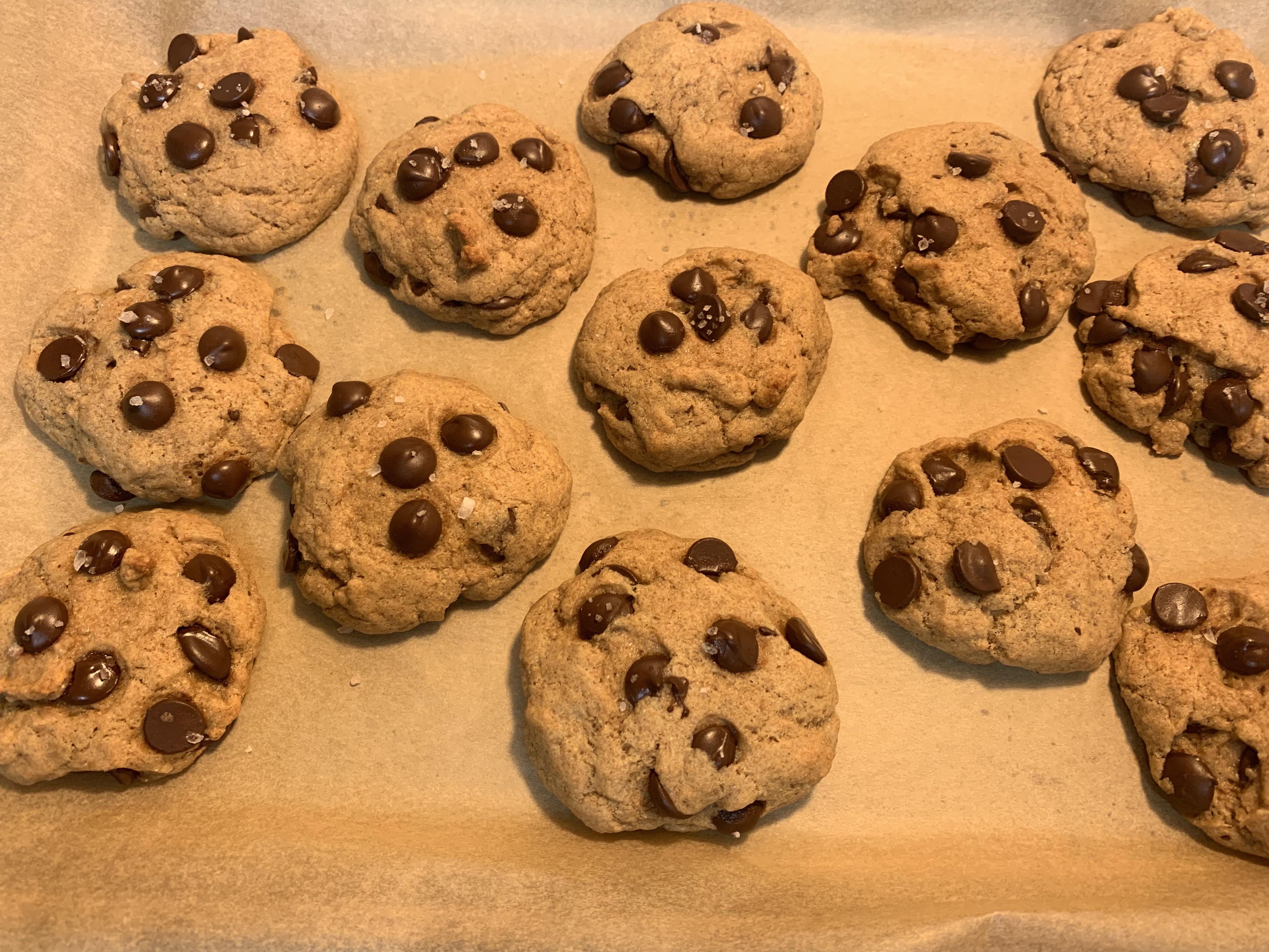 Vegan whole wheat olive oil chocolate chips cookies r/VeganFood