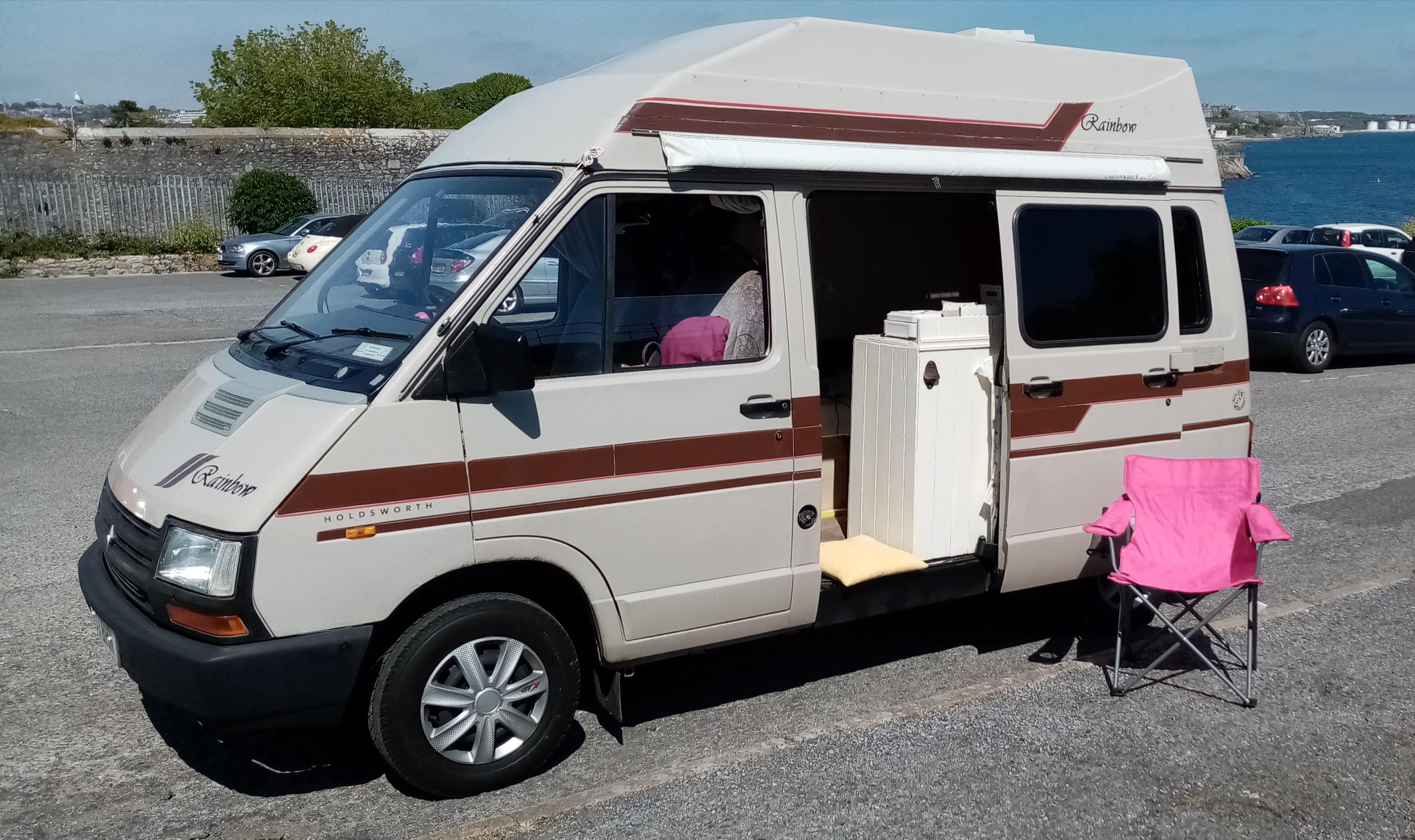 Strange thing to realise that 90s vans are now "retro"! My new van 😍😍