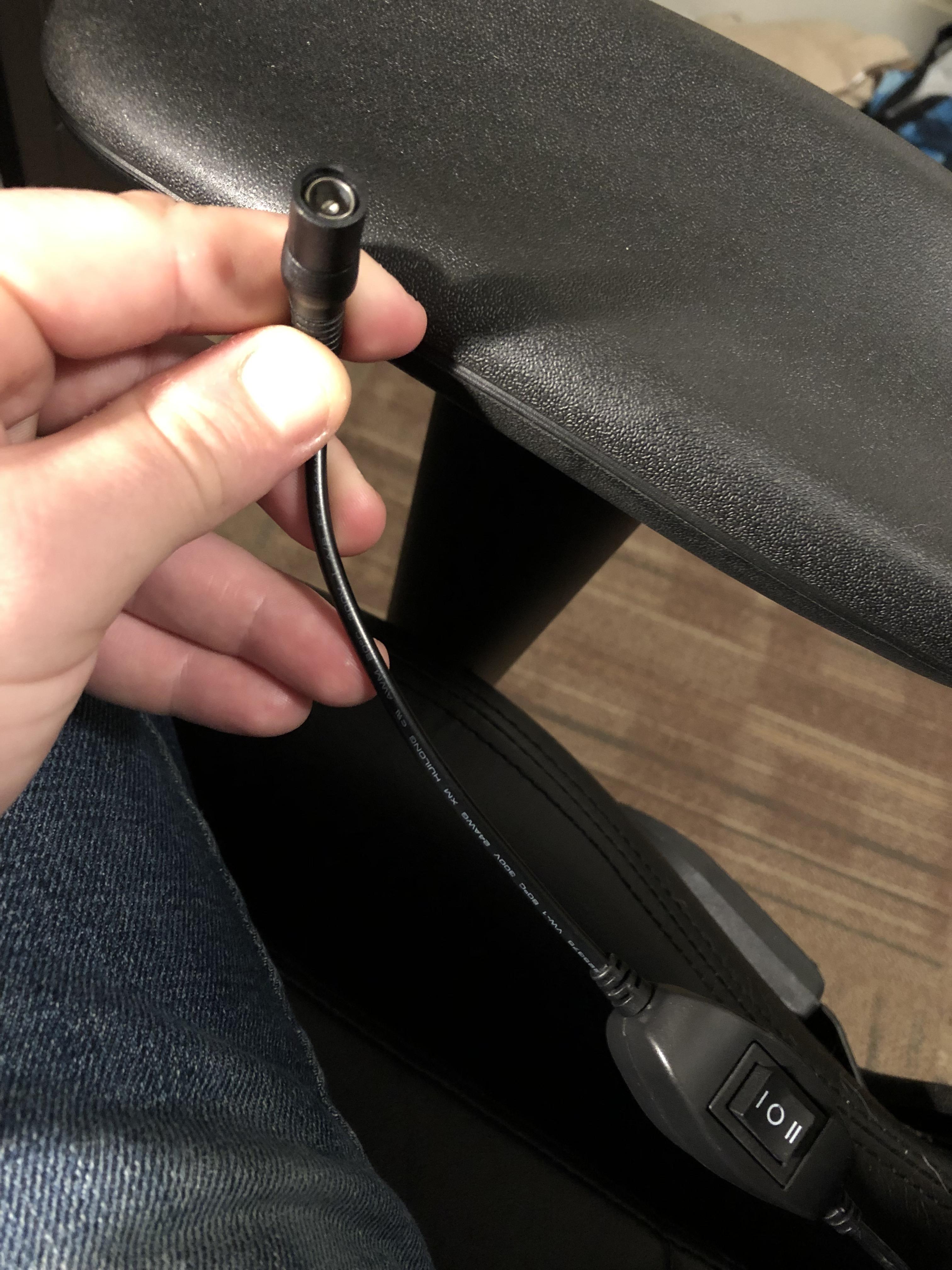 Electrical hookup for the lumbar massager of a ficmax gaming chair I