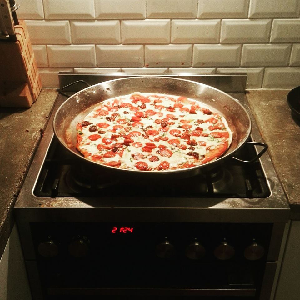 Bought a paella pan. now i can finally make those big ass crusty