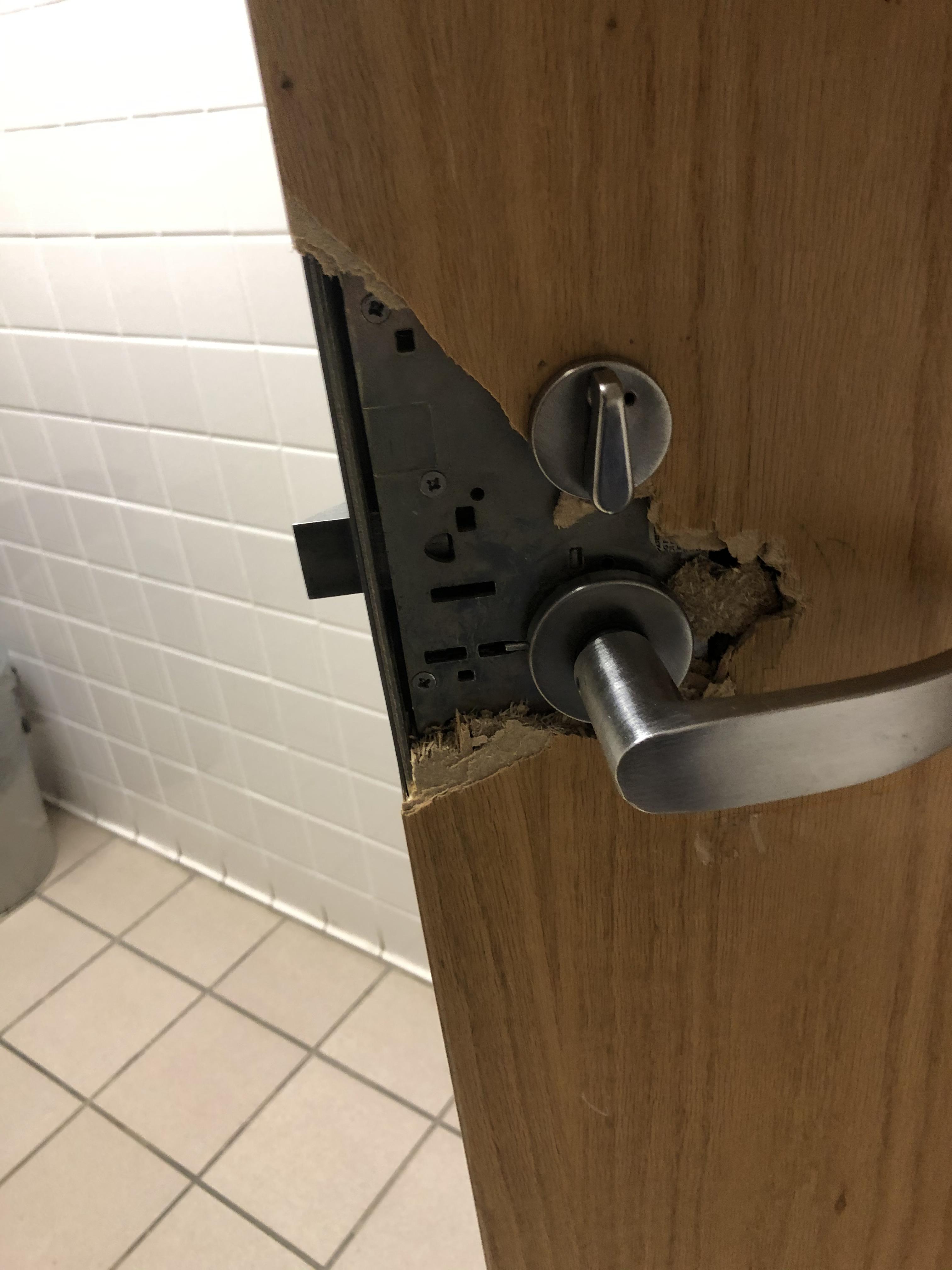 Middle school Kids strike again r/Locksmith