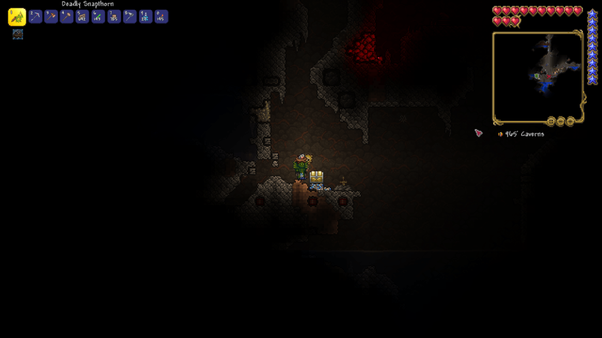 I'm so lucky, I found a gold chest by accident. I bet it has good loot