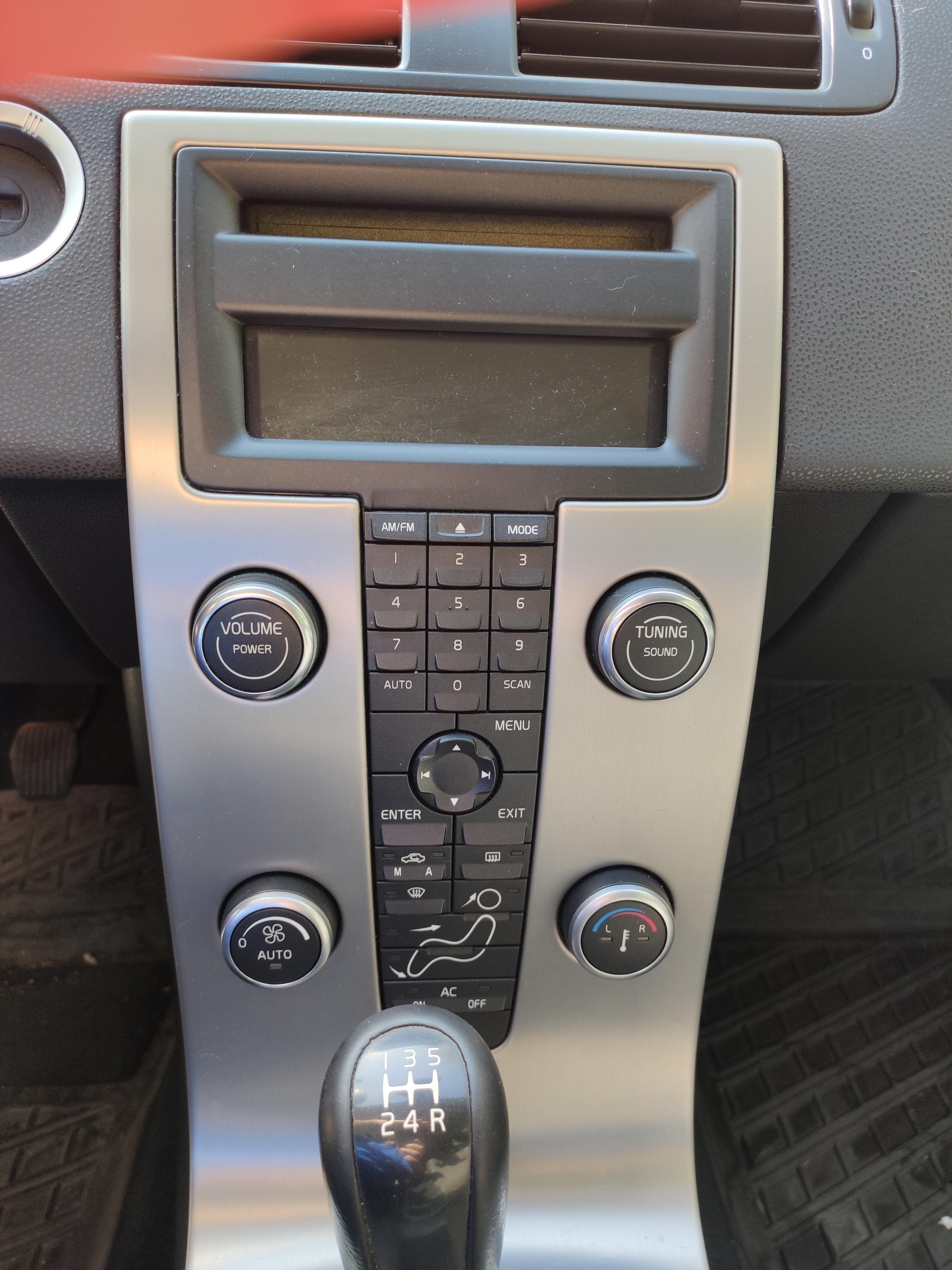 Volvo v50 factory radio, can it be swapped for a 2din with Bluetooth