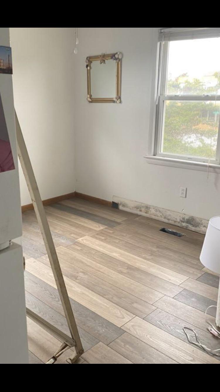 Floating laminate install Flooring