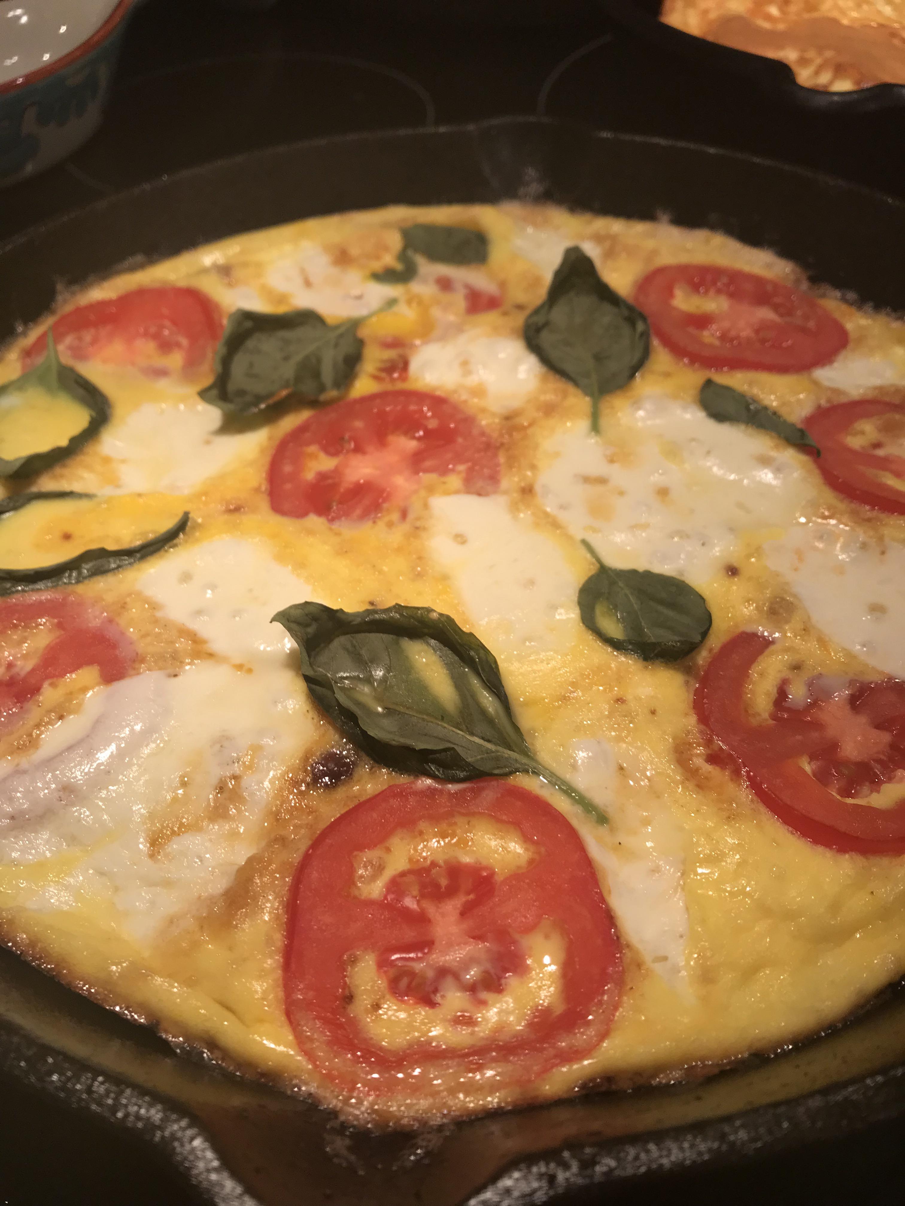 Caprese Frittata (with bacon) r/Keto_Food