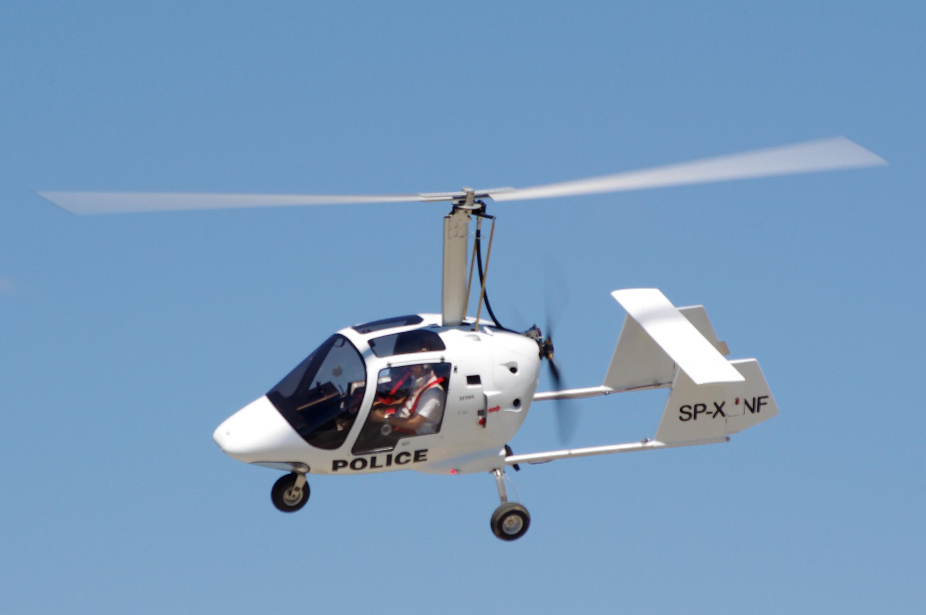 Celier Xenon 2 is a series of Polish autogyros that was designed by