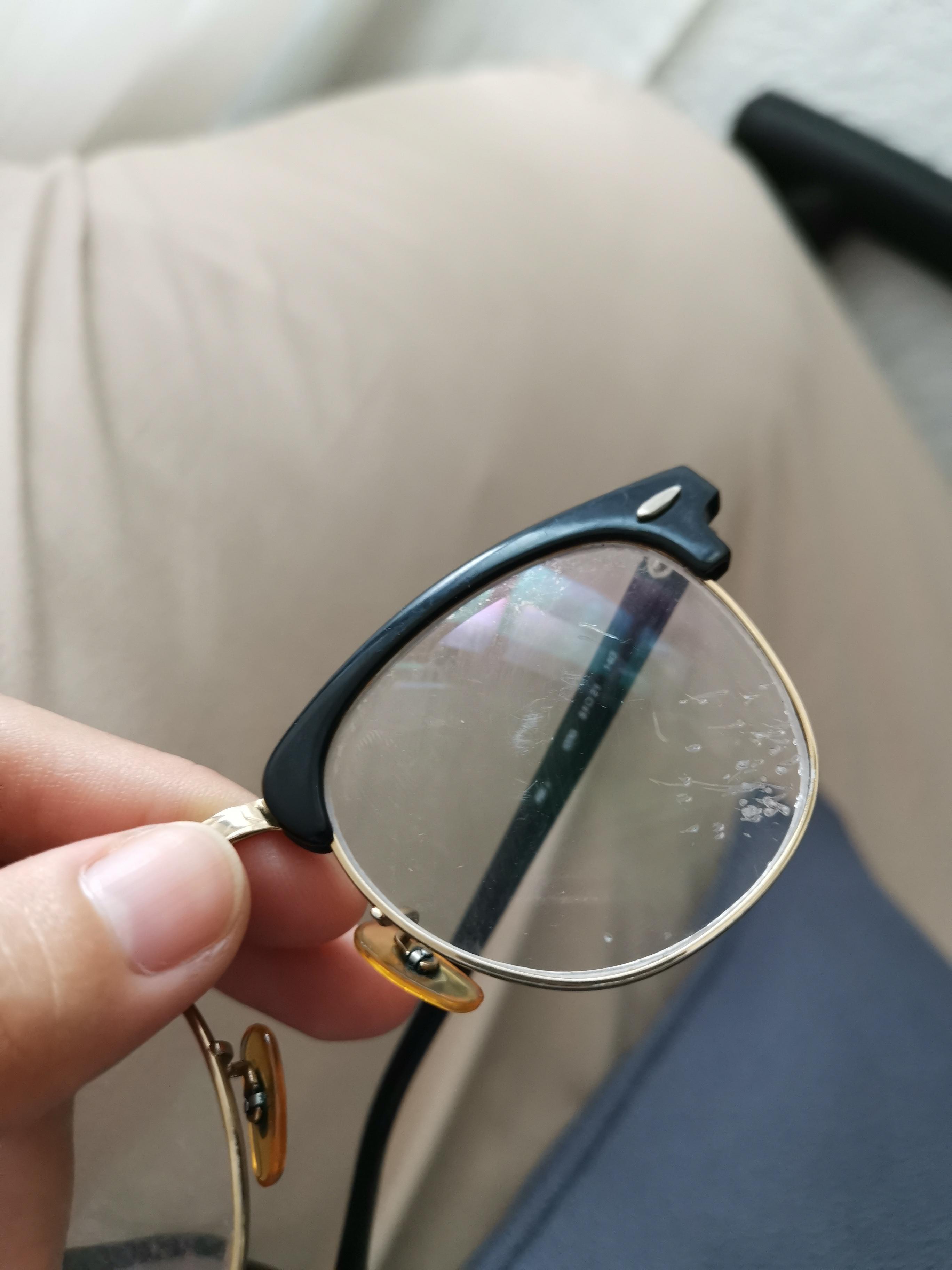 My dog eats my glasses. What did yours eat? r/WhatsWrongWithYourDog