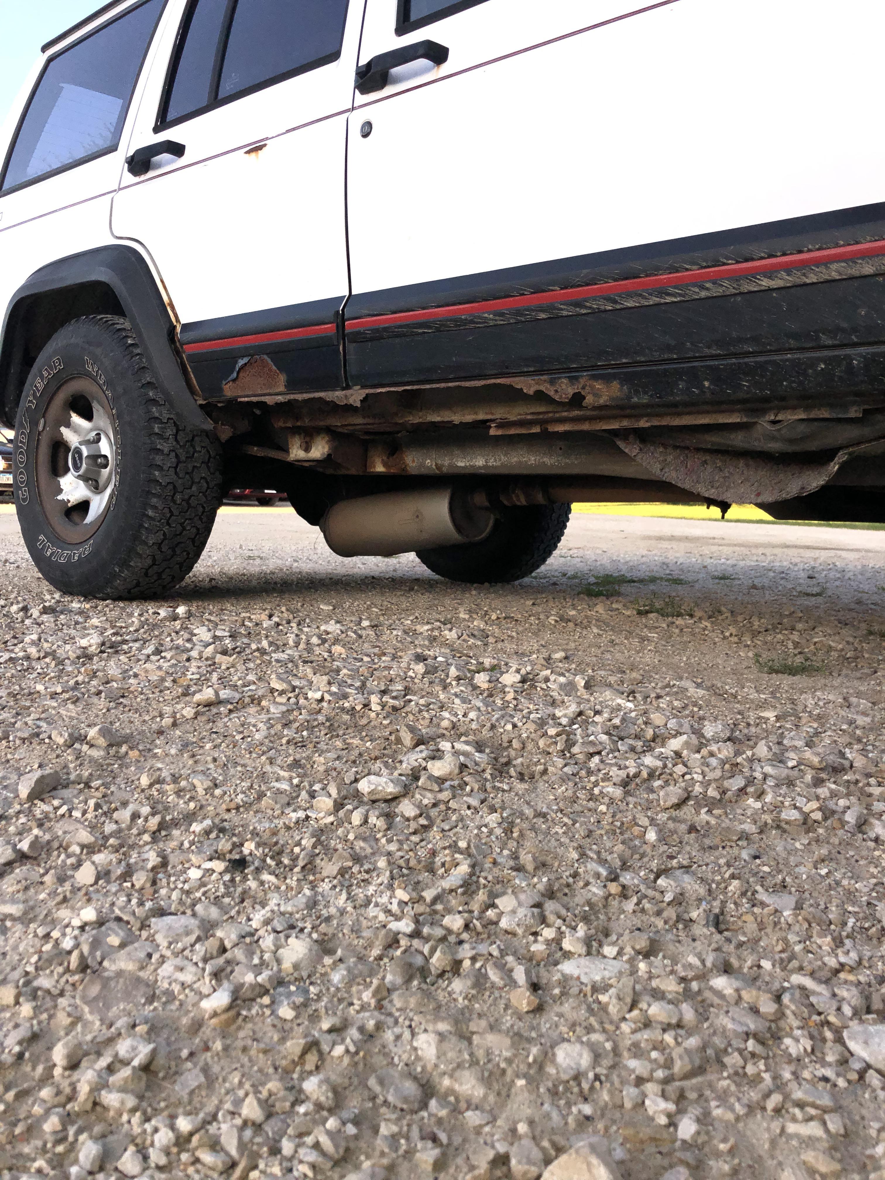 Sagging Sunday? I got carpet, exhaust, AND leaf spring! r/CherokeeXJ