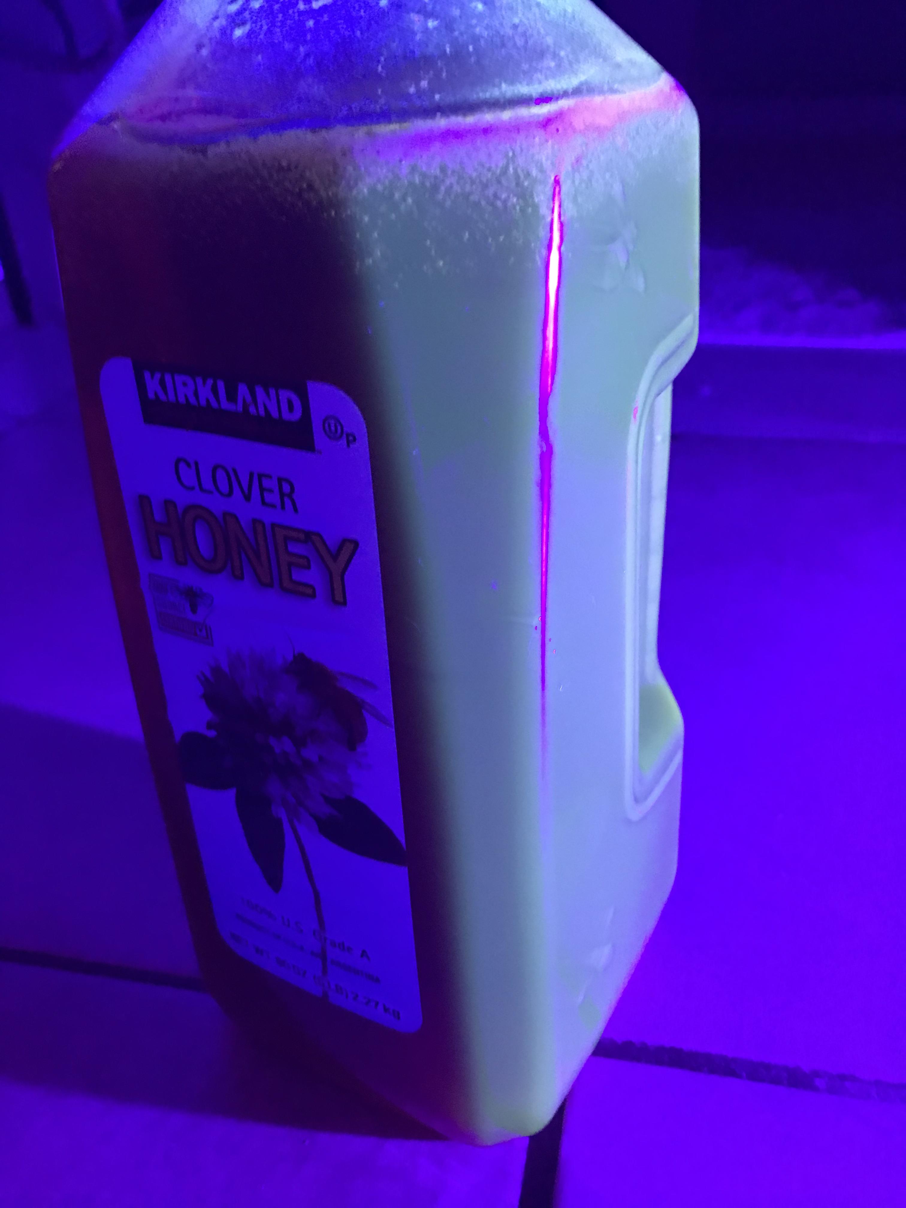 I learned last night that honey looks green under a black light r/mildlyinteresting