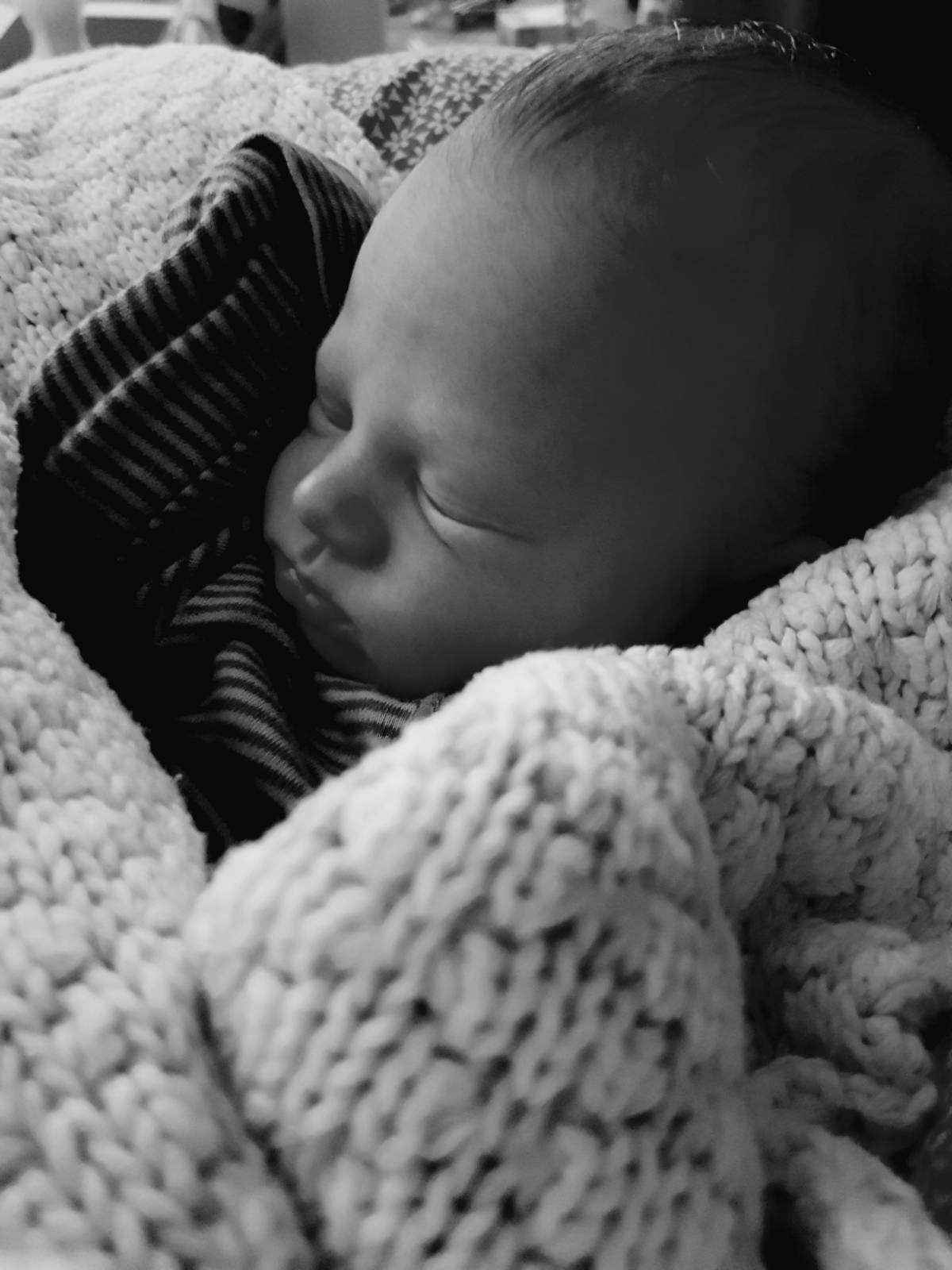 Birth story! Water birth, no meds, positive plus baby tax! r/BabyBumps