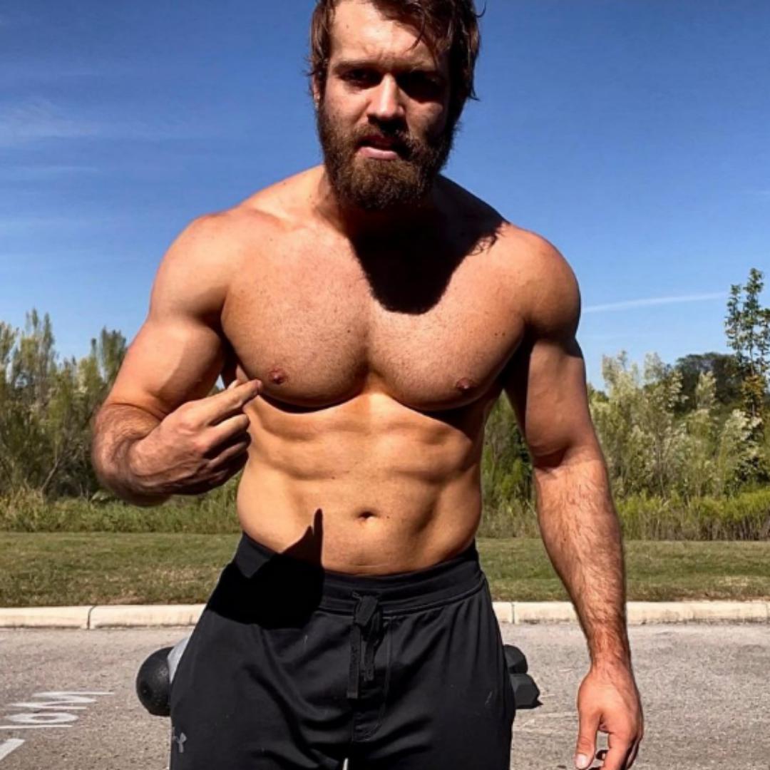 Alex Arsenal WrestleWithThePackage