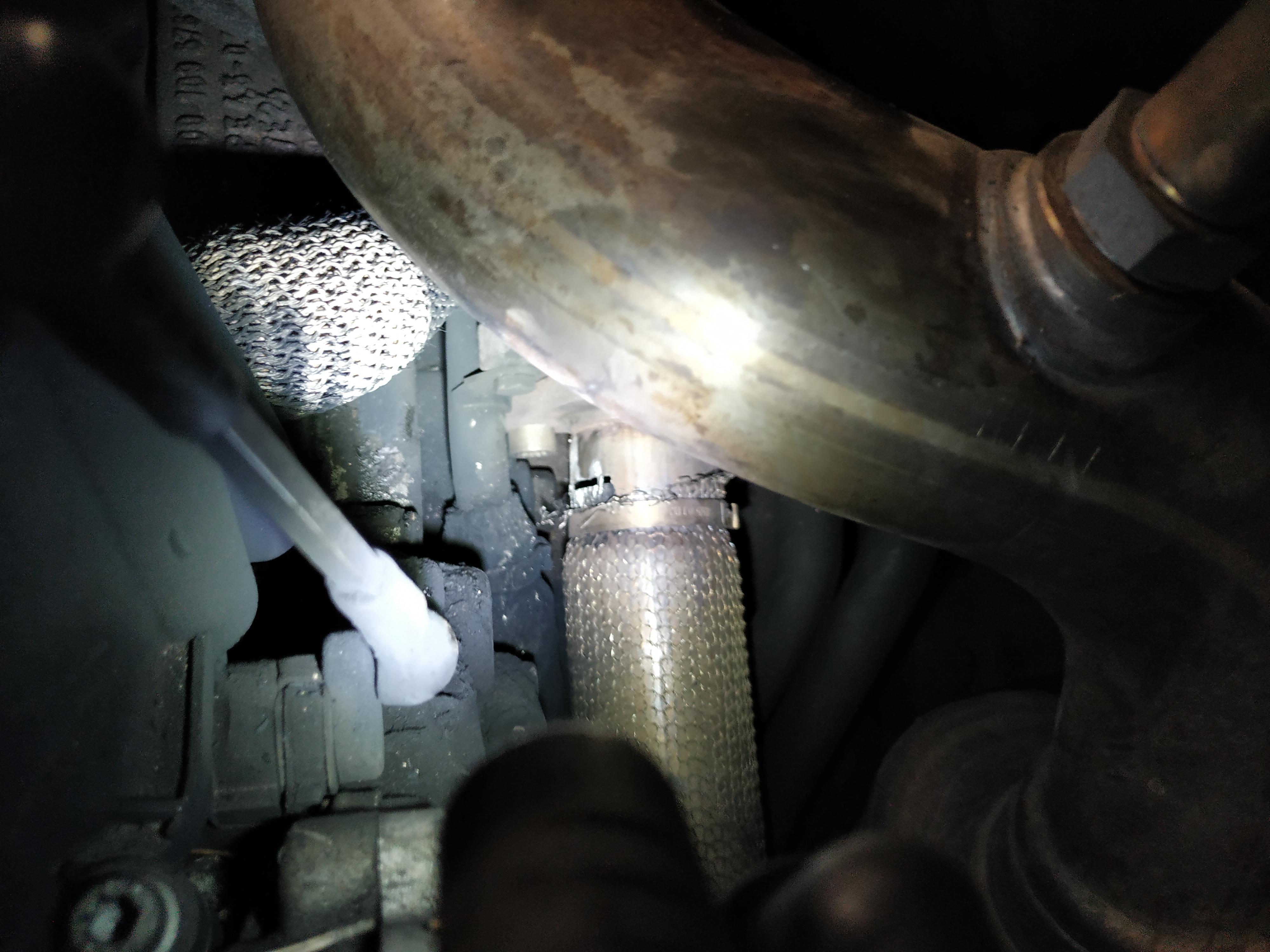 VW Touareg exhaust leak in the engine bay