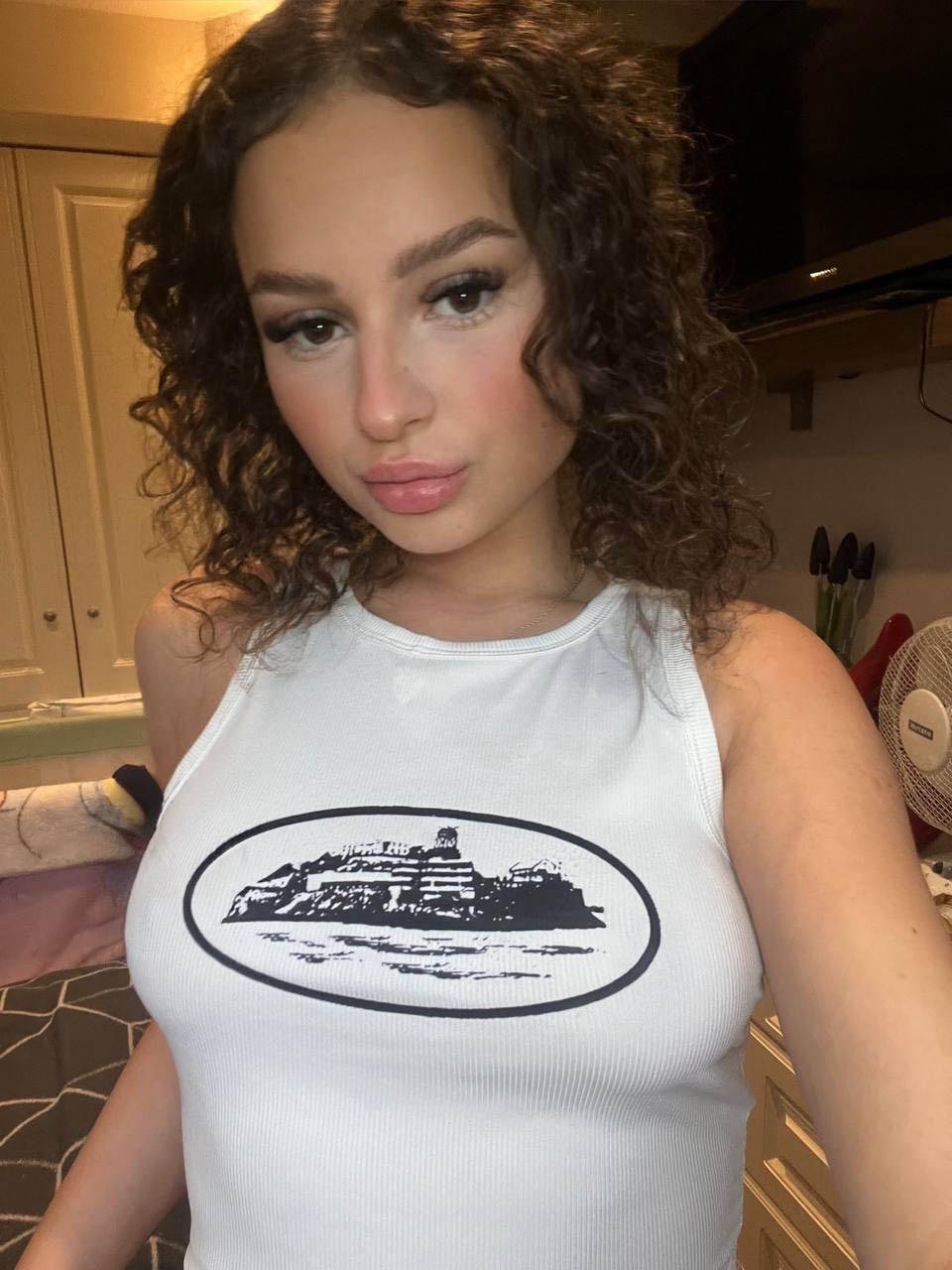 not naked, but still hot. Do you agree? - Sexy