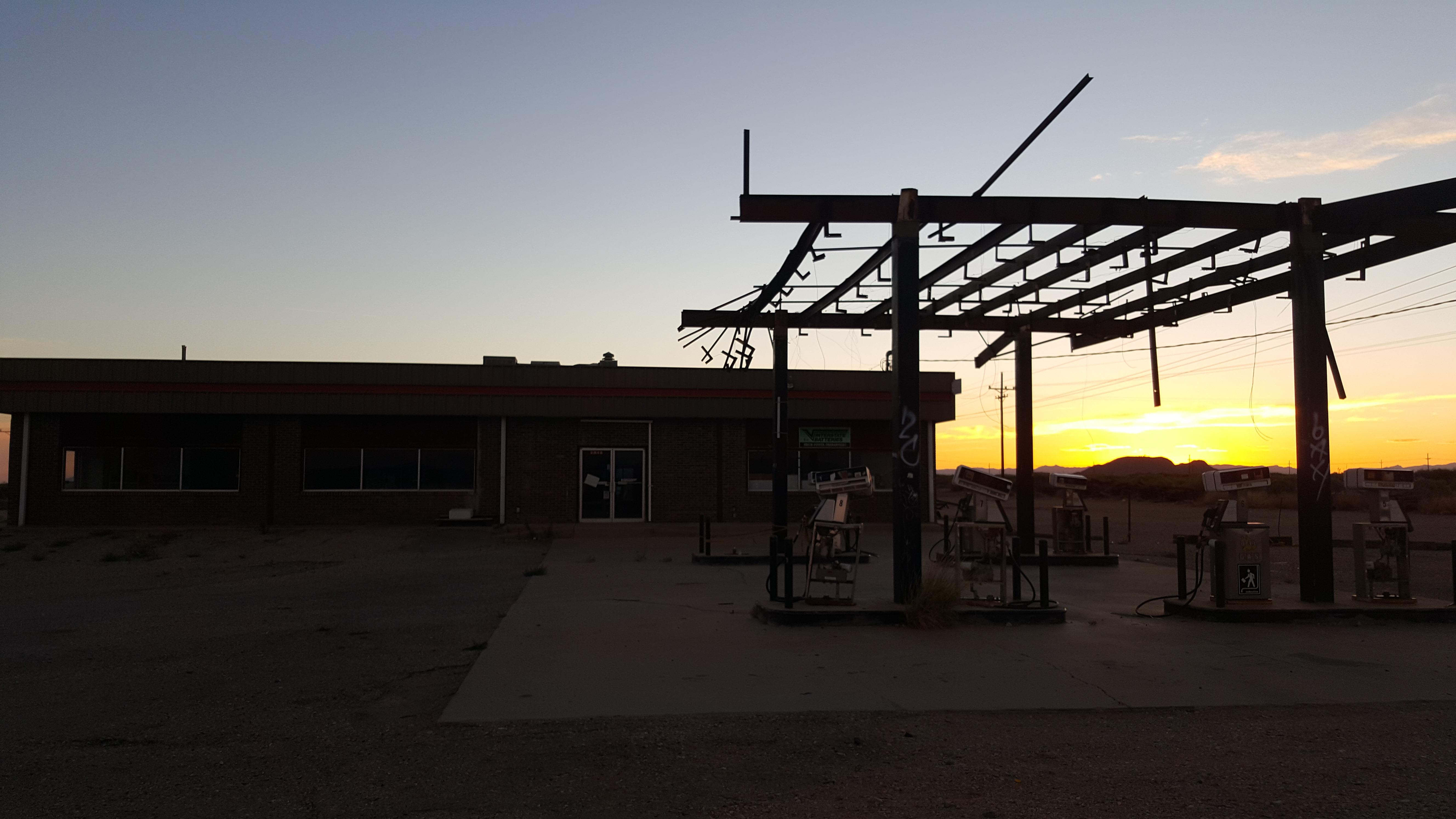 Abandoned gas station near White Sands, NM. [5312 x 2988] r/AbandonedPorn