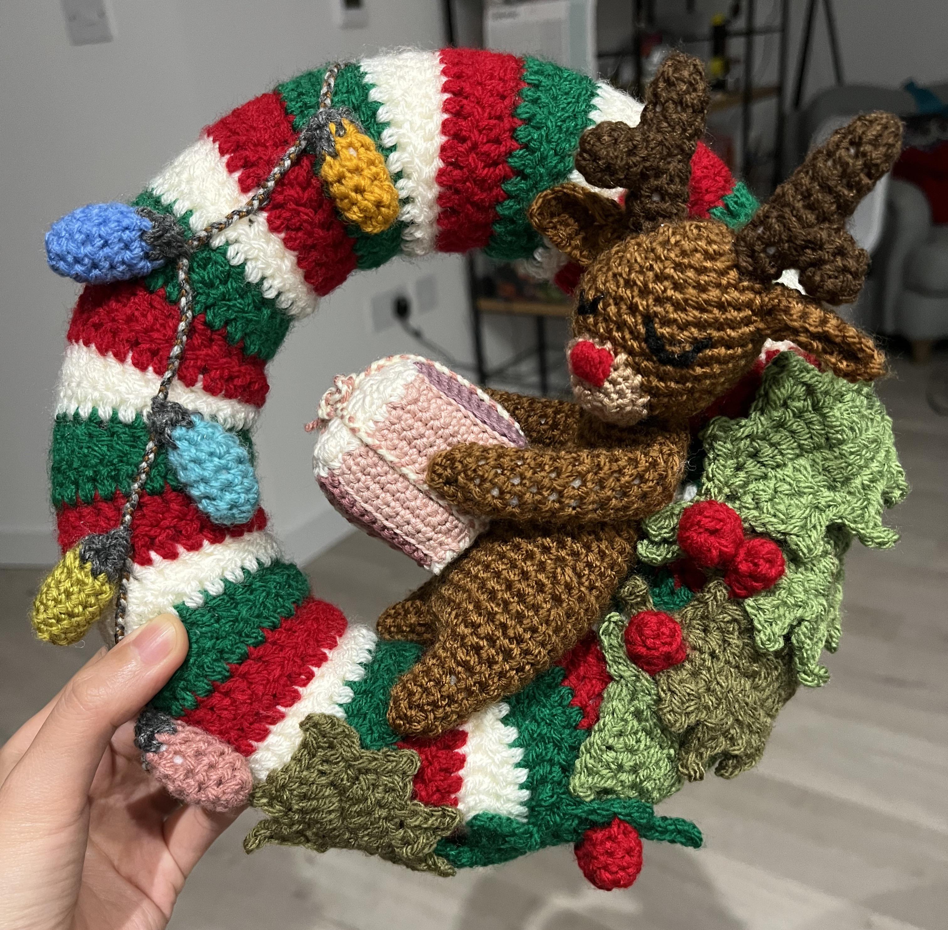 I made a Christmas wreath!!! r/crochet