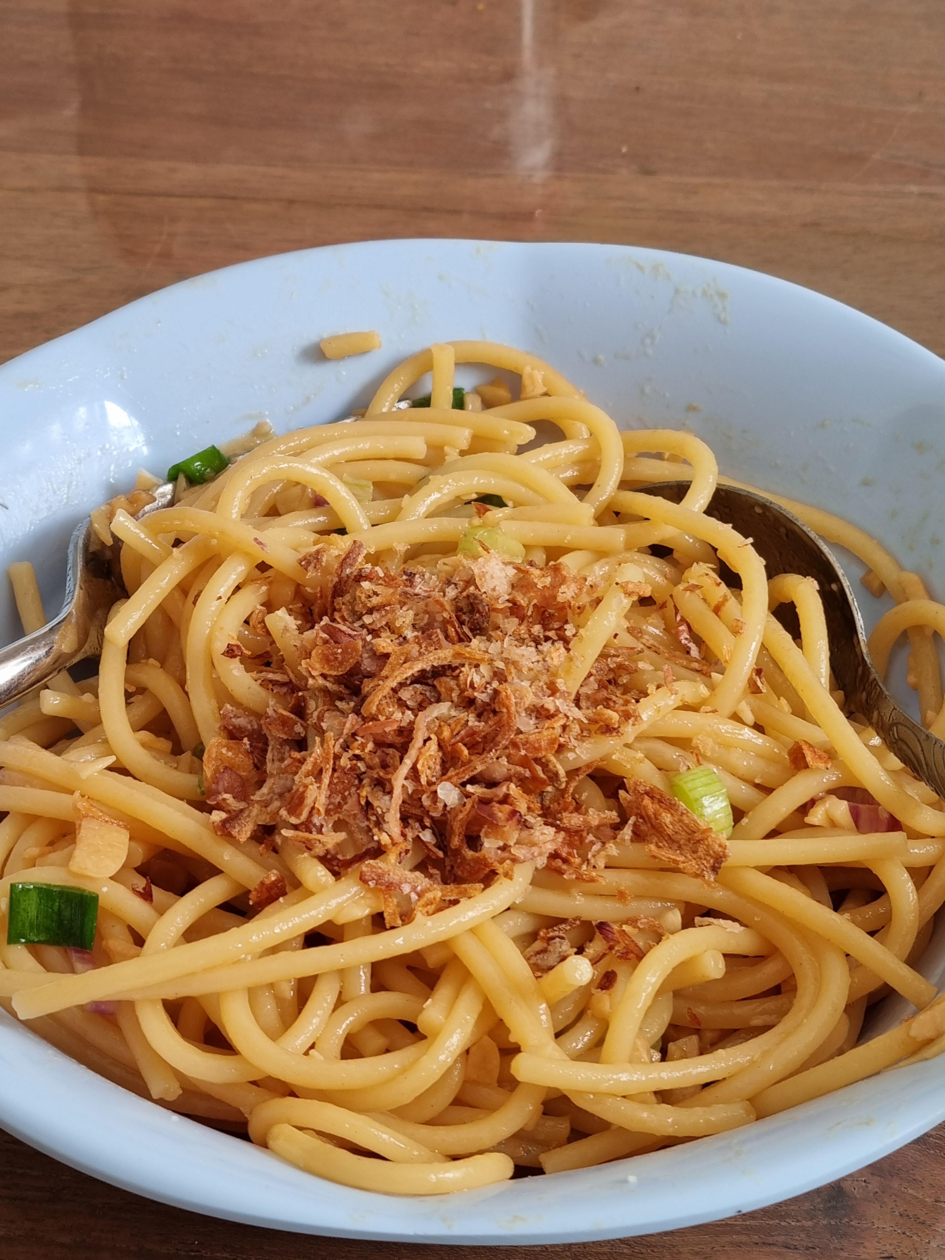 Made Kenji's garlic noodles, so simple yet so good! r/seriouseats
