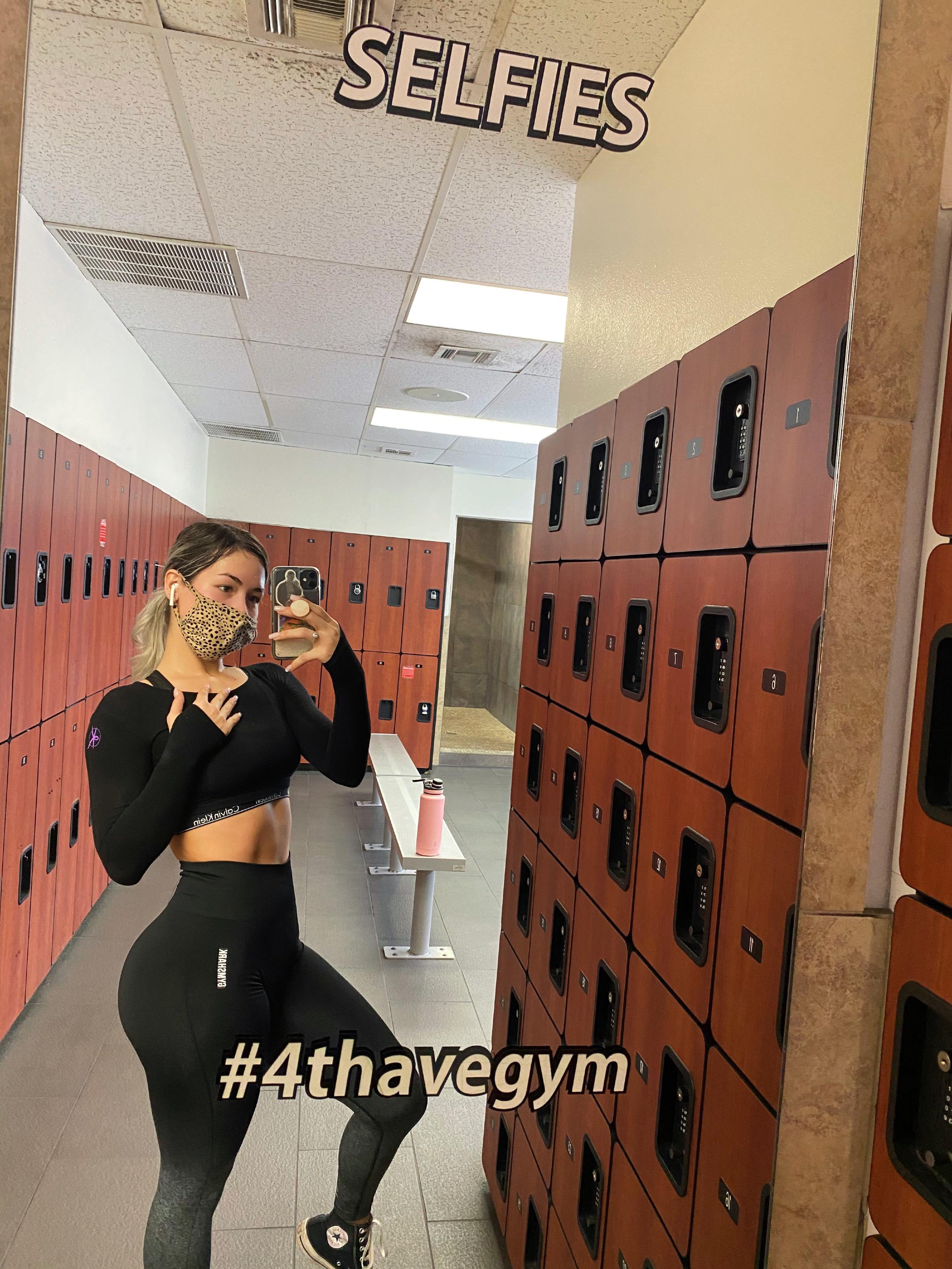 cherryonbottom_ (u/cherryonbottom_) - Reddit