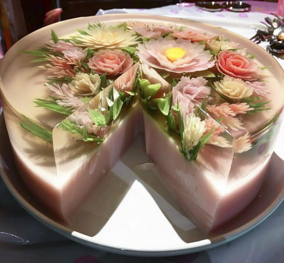 Artist Siew Heng Boon makes clear jelly cakes r/pics