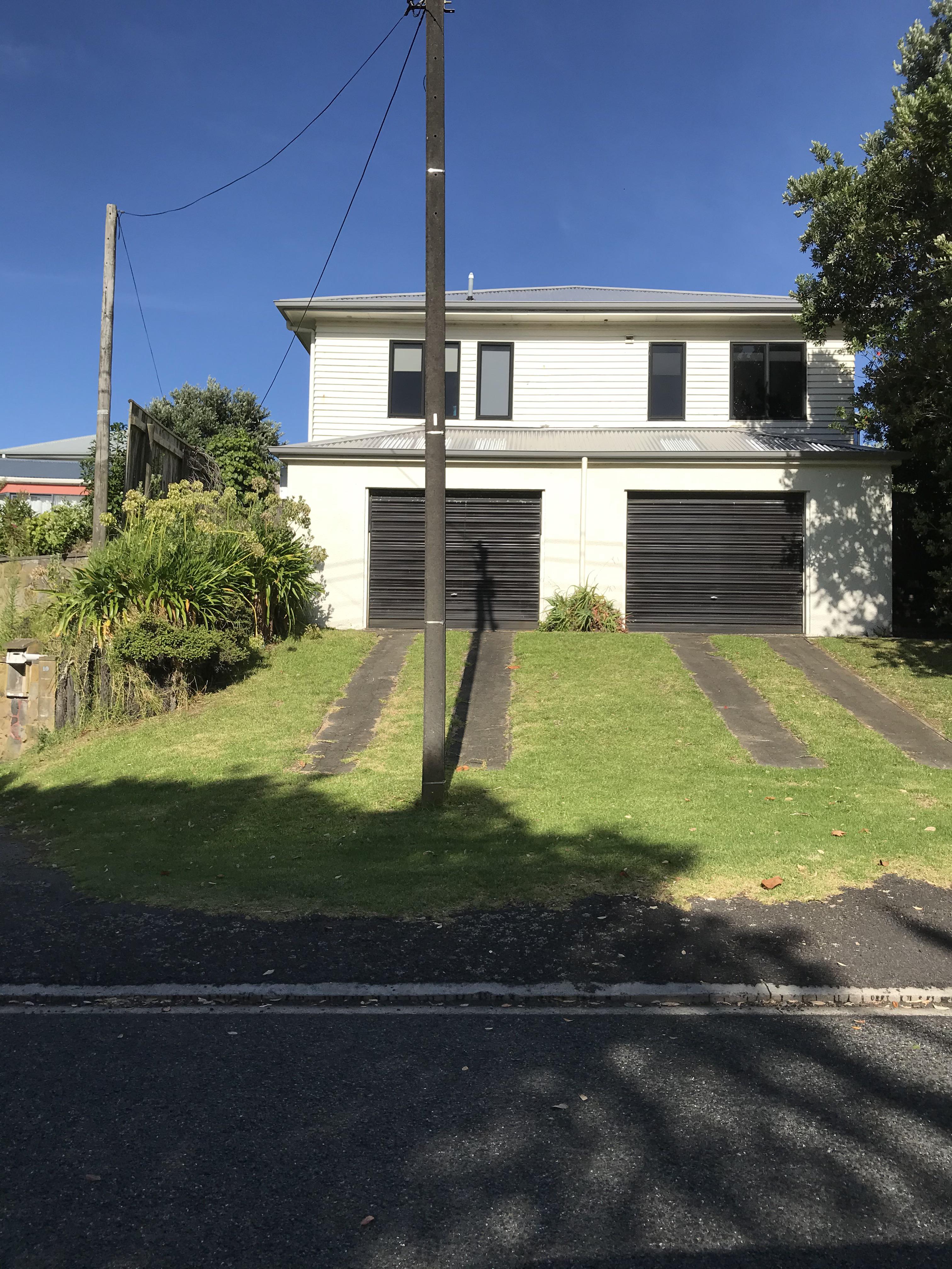 This horrible access to the garage r/CrappyDesign