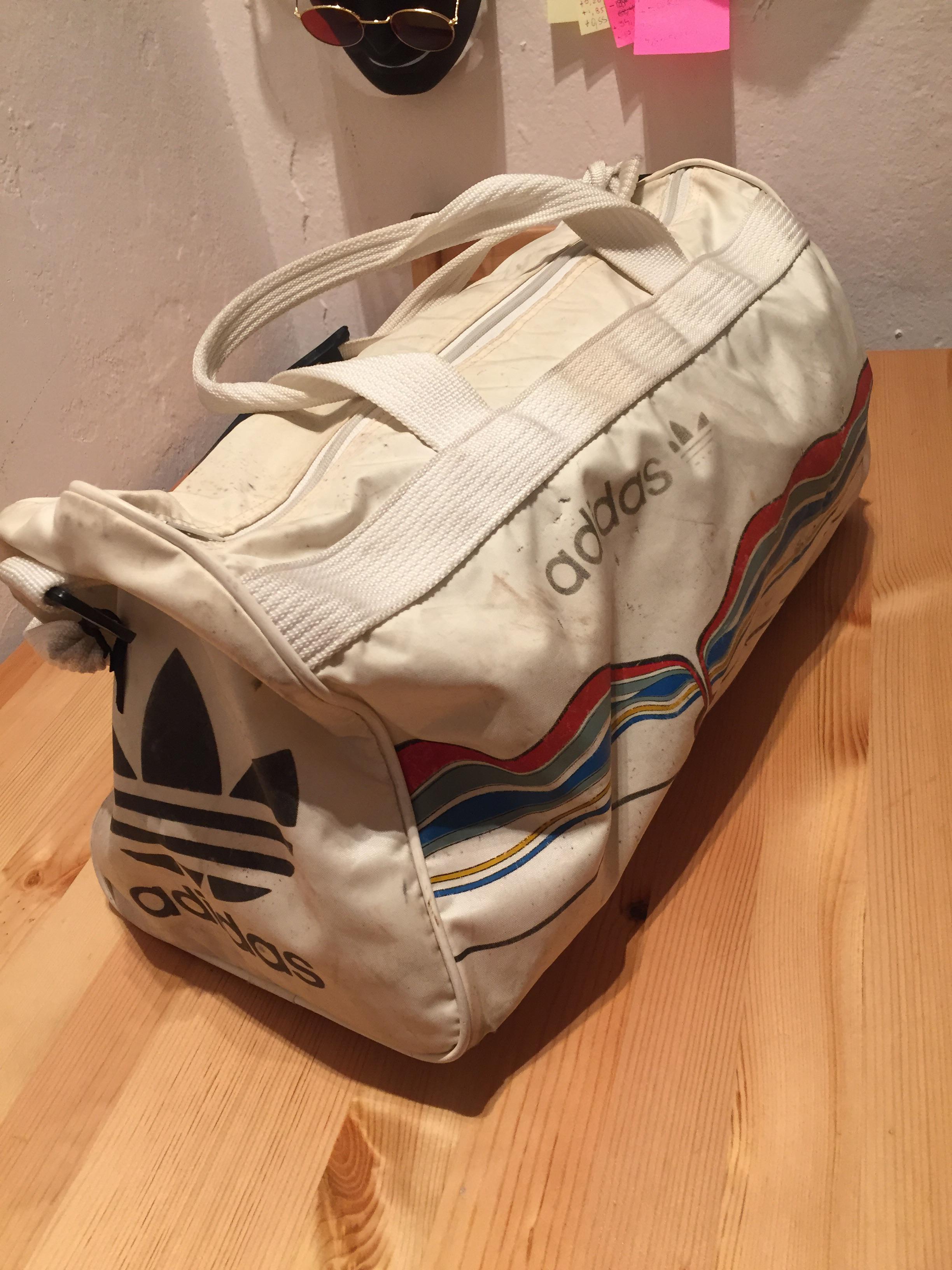 The +30year old adidas sports bag that was my mother’s and i still use