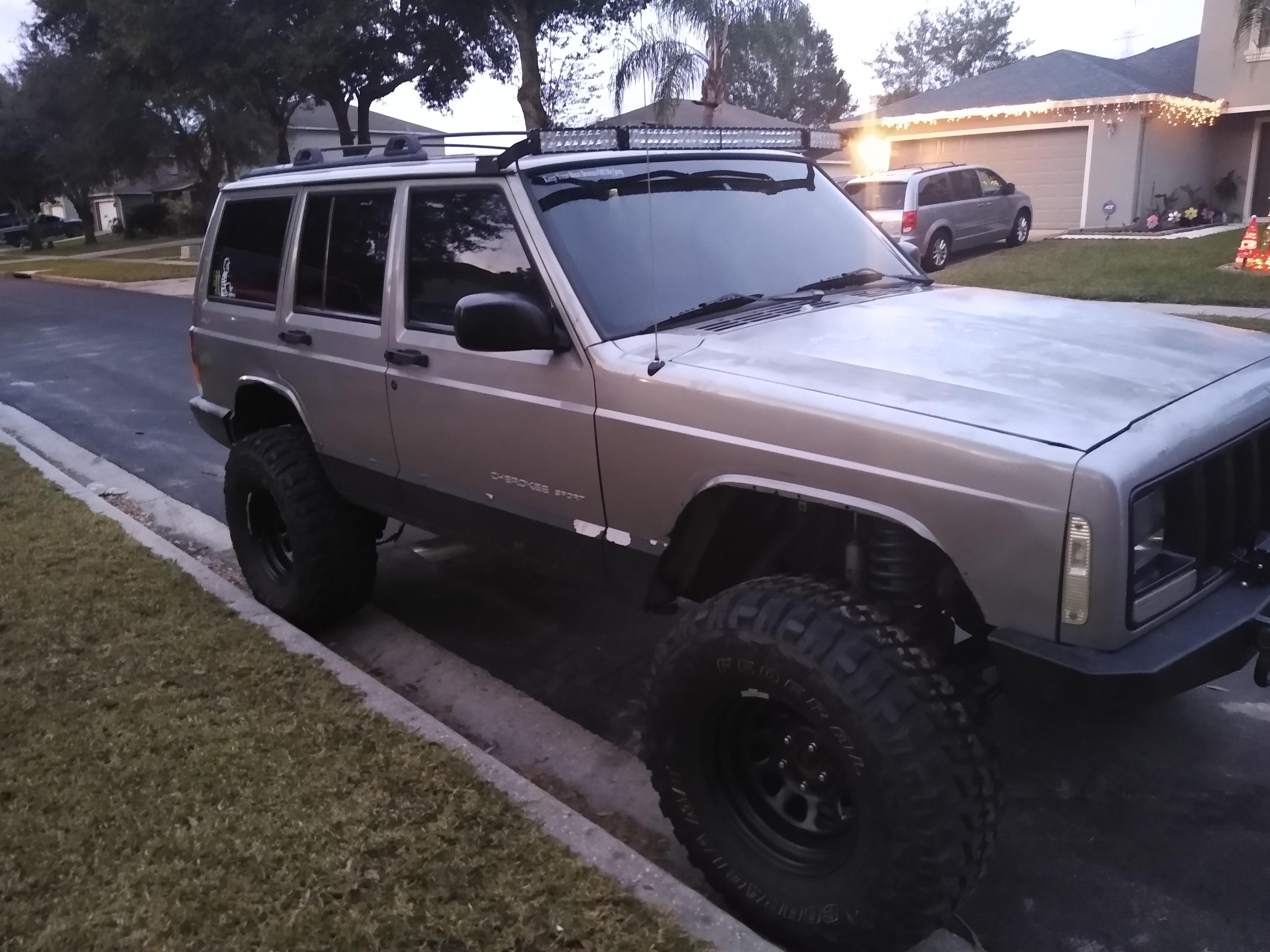 Back to the grey xj. Fixed the common xj rear main seal leak *knock on