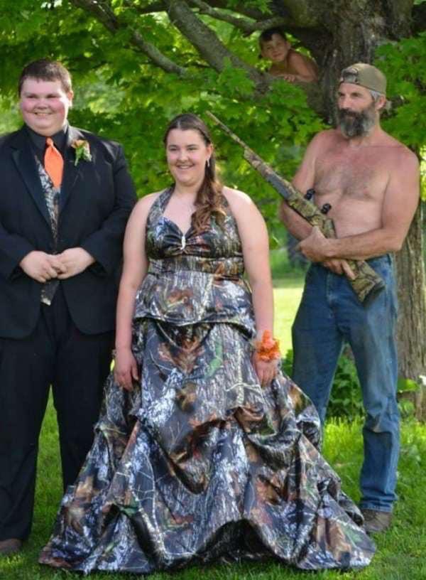 Groom tragically left at the altar when bride fails appear r