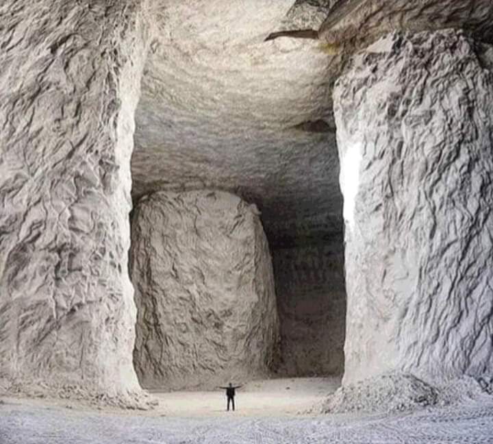 Gamsar, the incredible salt cave in iran r/HumanForScale