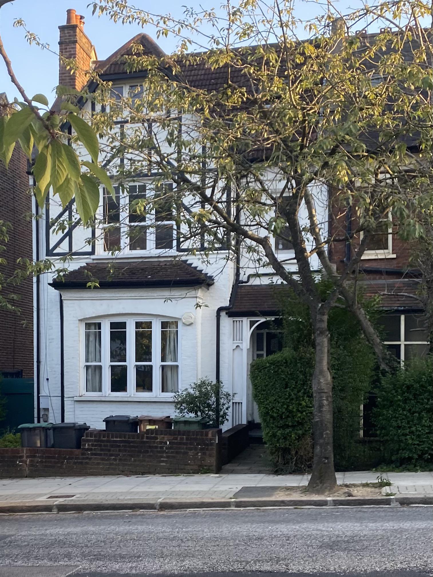 Cycled past this infamous house in Muswell Hill, London.. r/TrueCrime