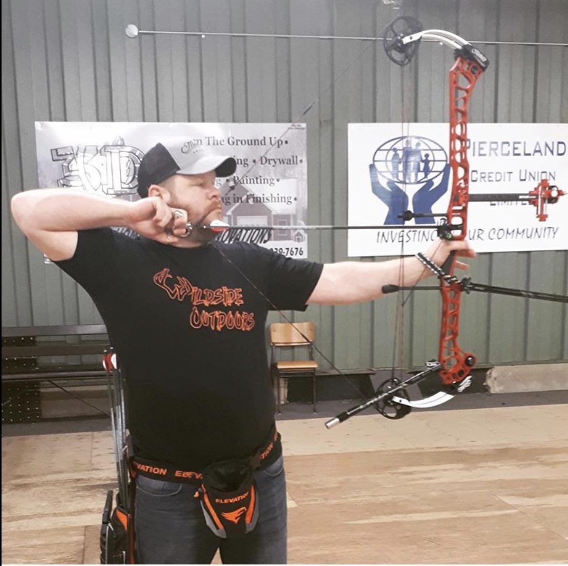 Shooting my Mathews TRX 40 Target Bow... she purdy! r/Archery
