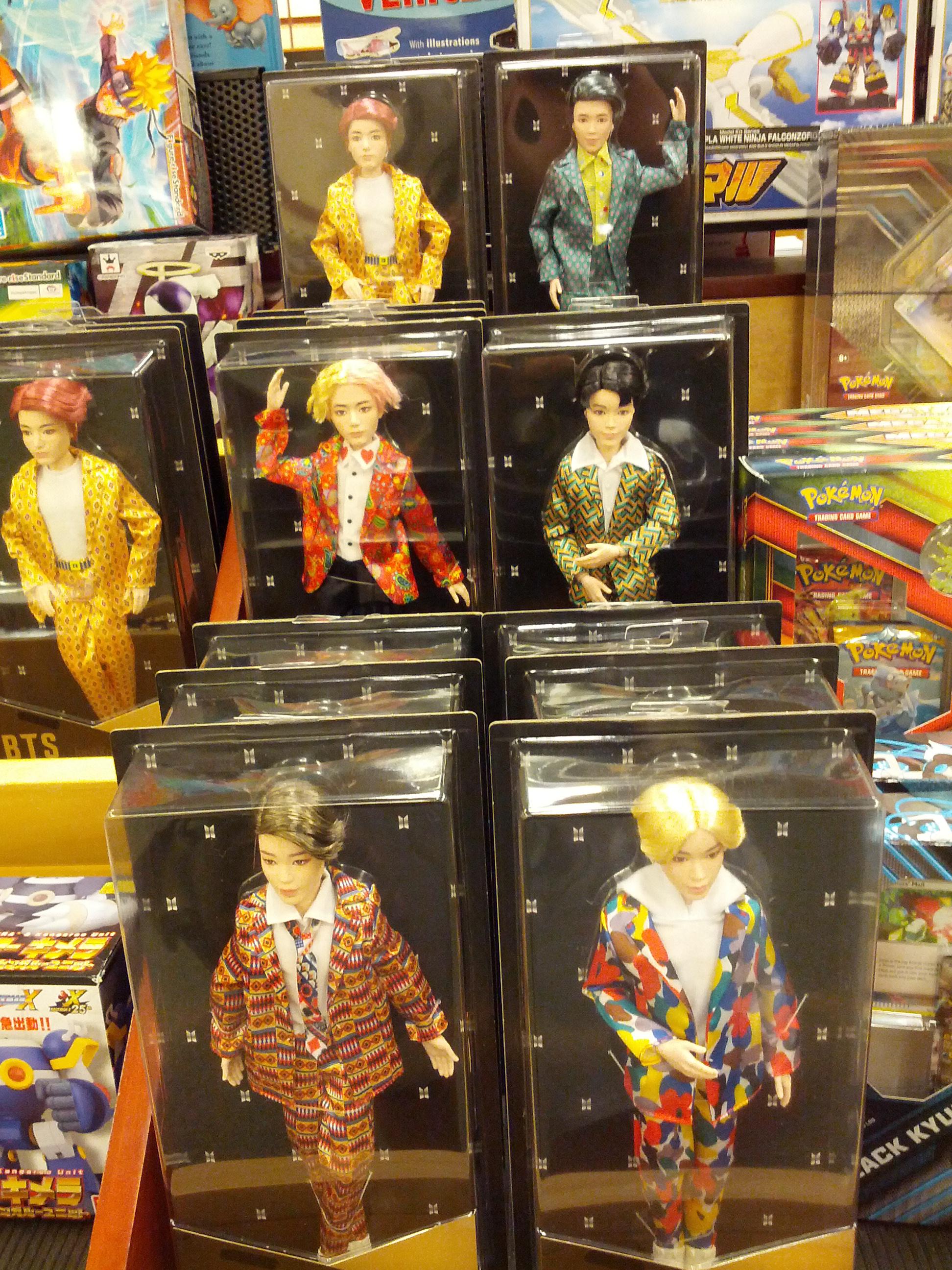 First place where I found so many BTS dolls available (missing Suga