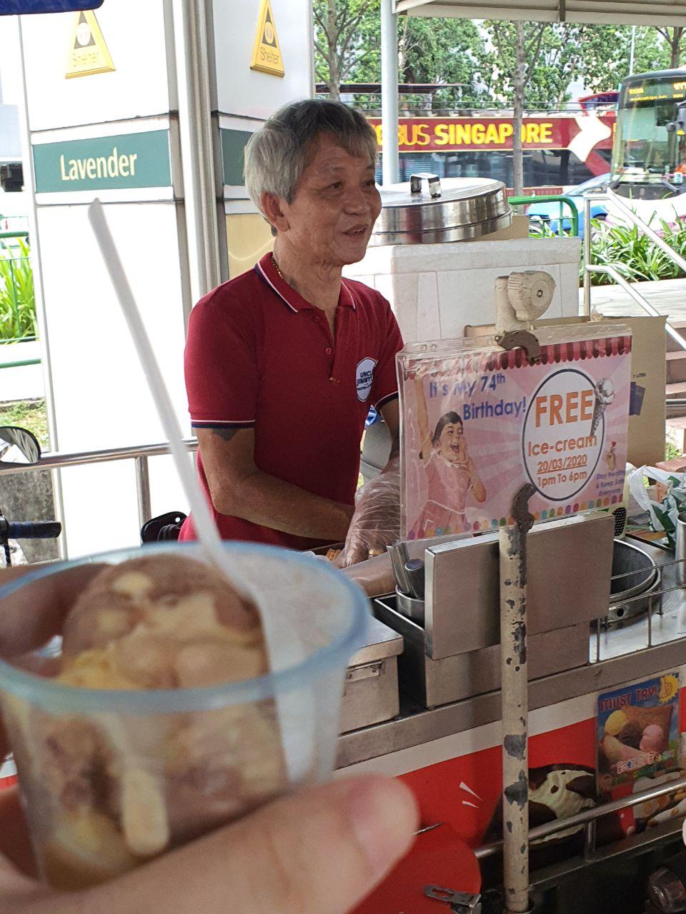 Uncle outside ICA giving free ice cream as today's his 74th birthday