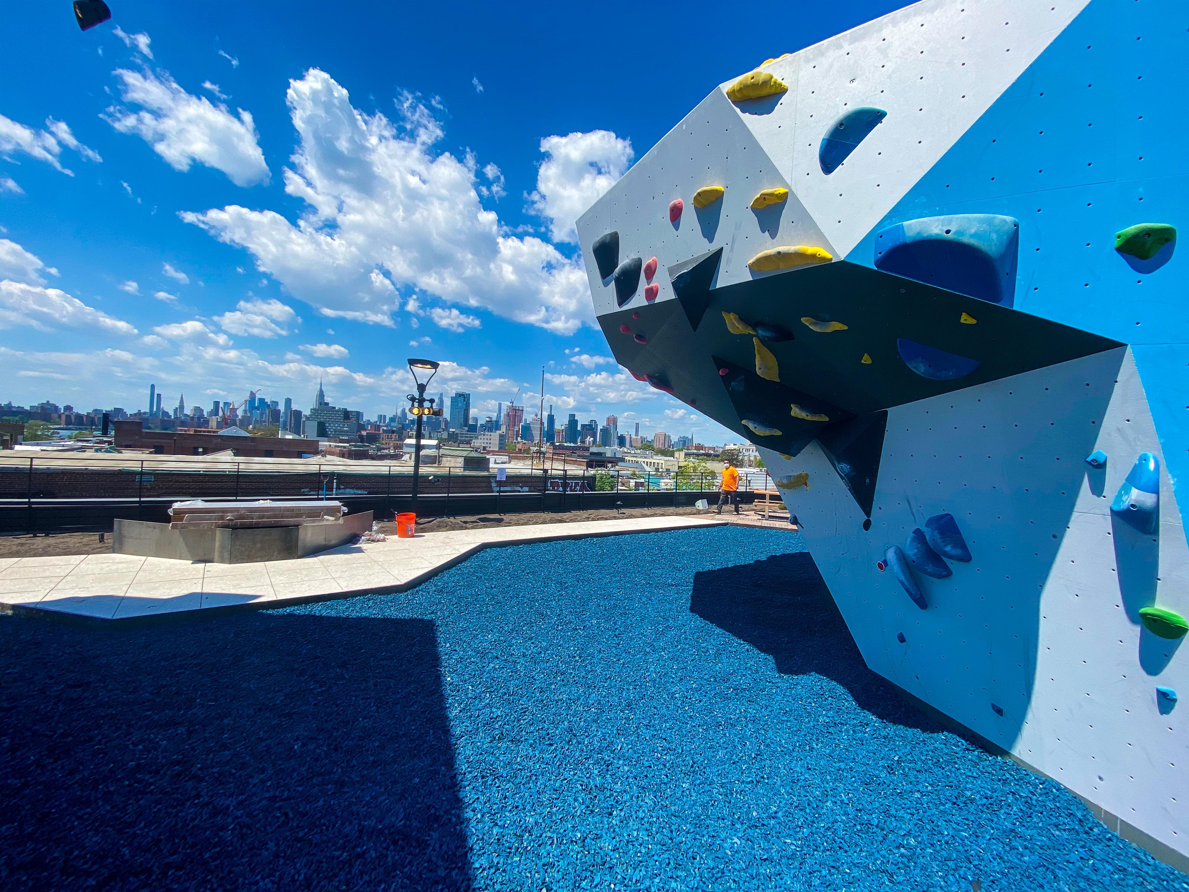 The view from the roof of my new gym in Brooklyn. r/bouldering