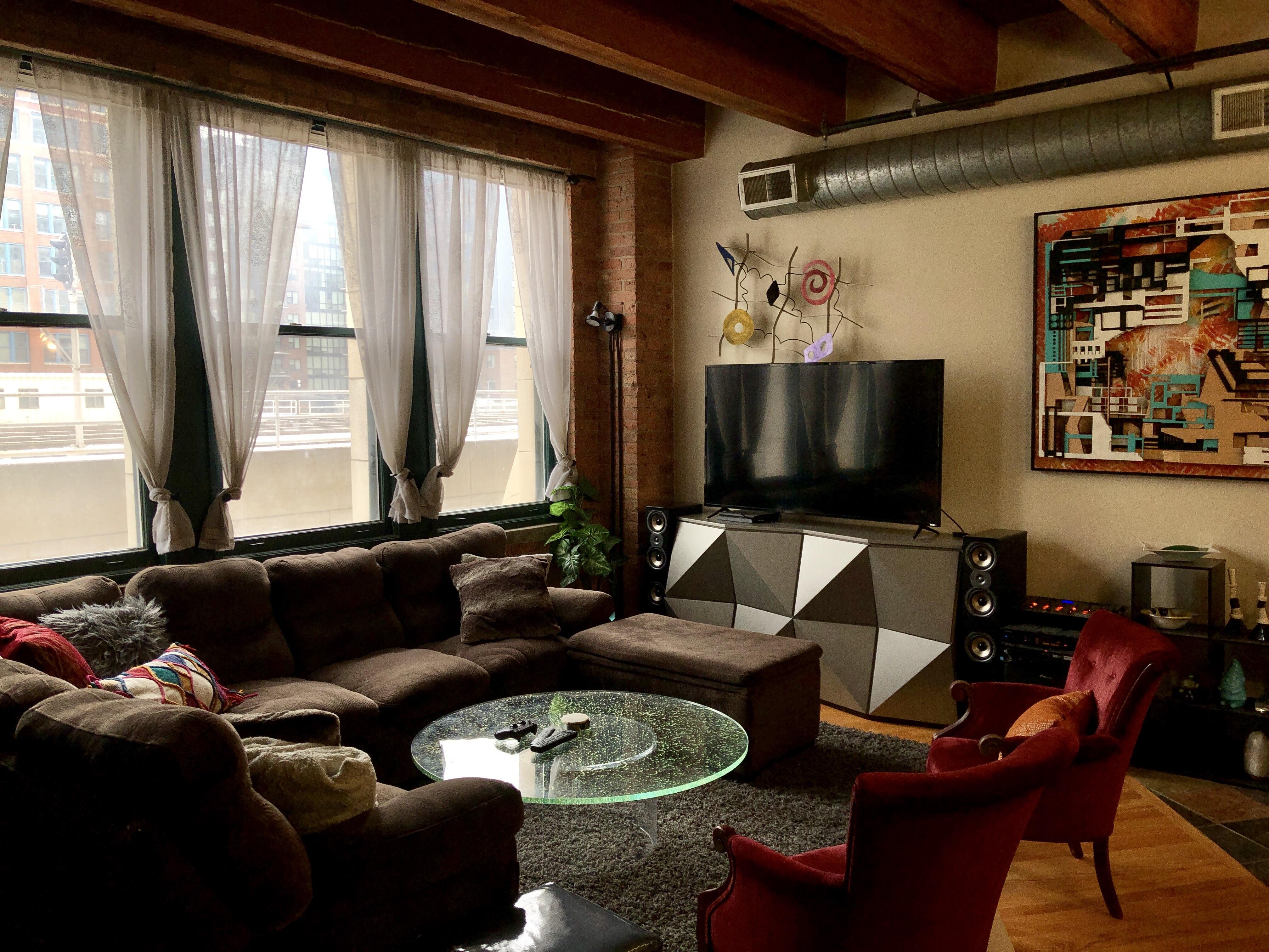 Loft in Printers Row, Chicago r/malelivingspace