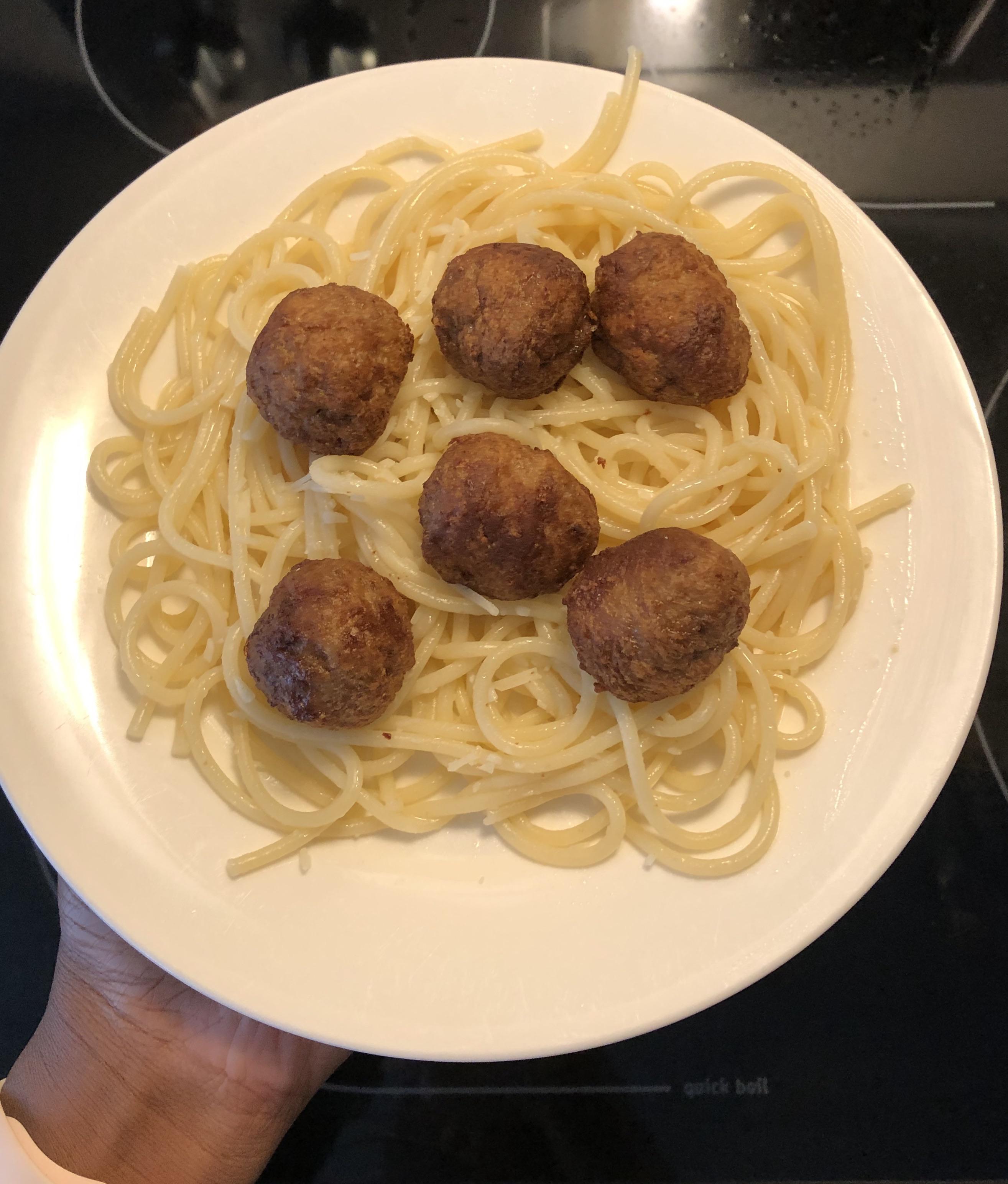 Spaghetti with parmesan & ikea meatballs : r/shittyfoodporn