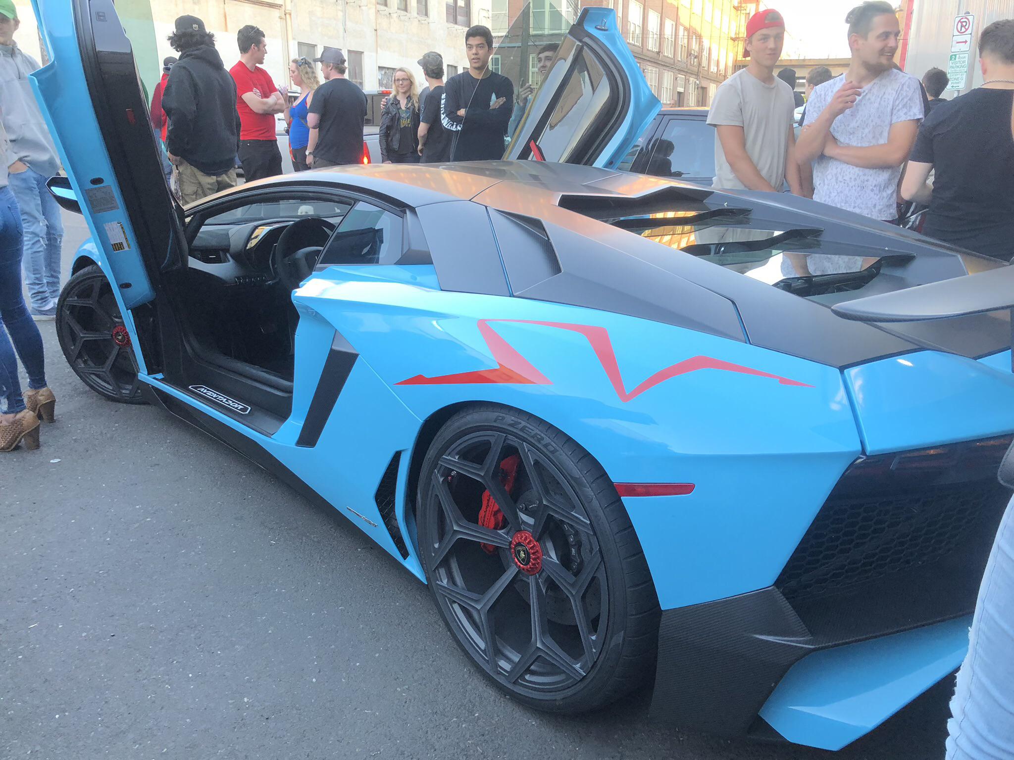 Aventador SV with invite. Package in portland Oregon r