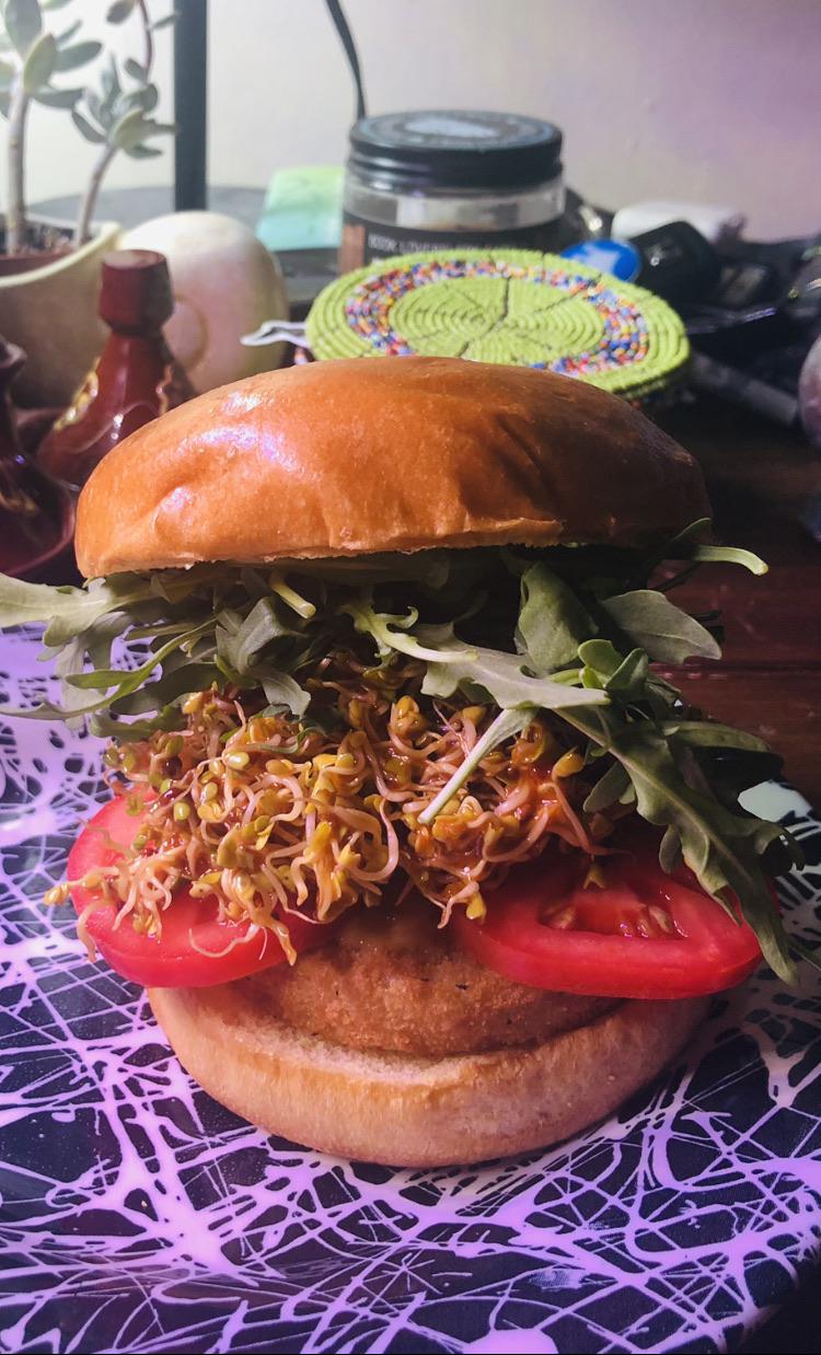 300 cal lunch faux chicken patty (Quorn) on a brioche roll with veggies, a little chili con