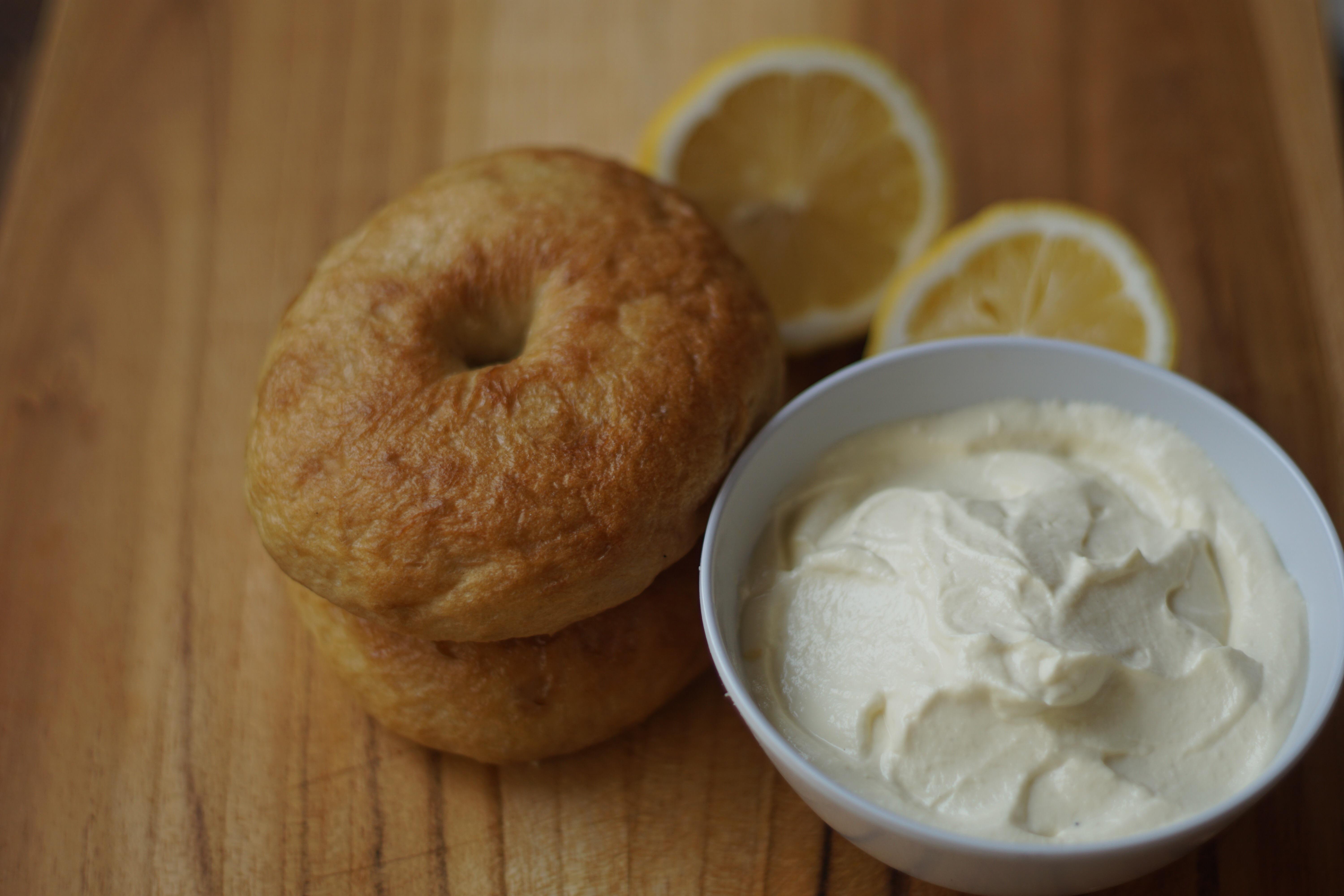 Bagel & cream cheese (bikin sendiri semua ^^) kulineria