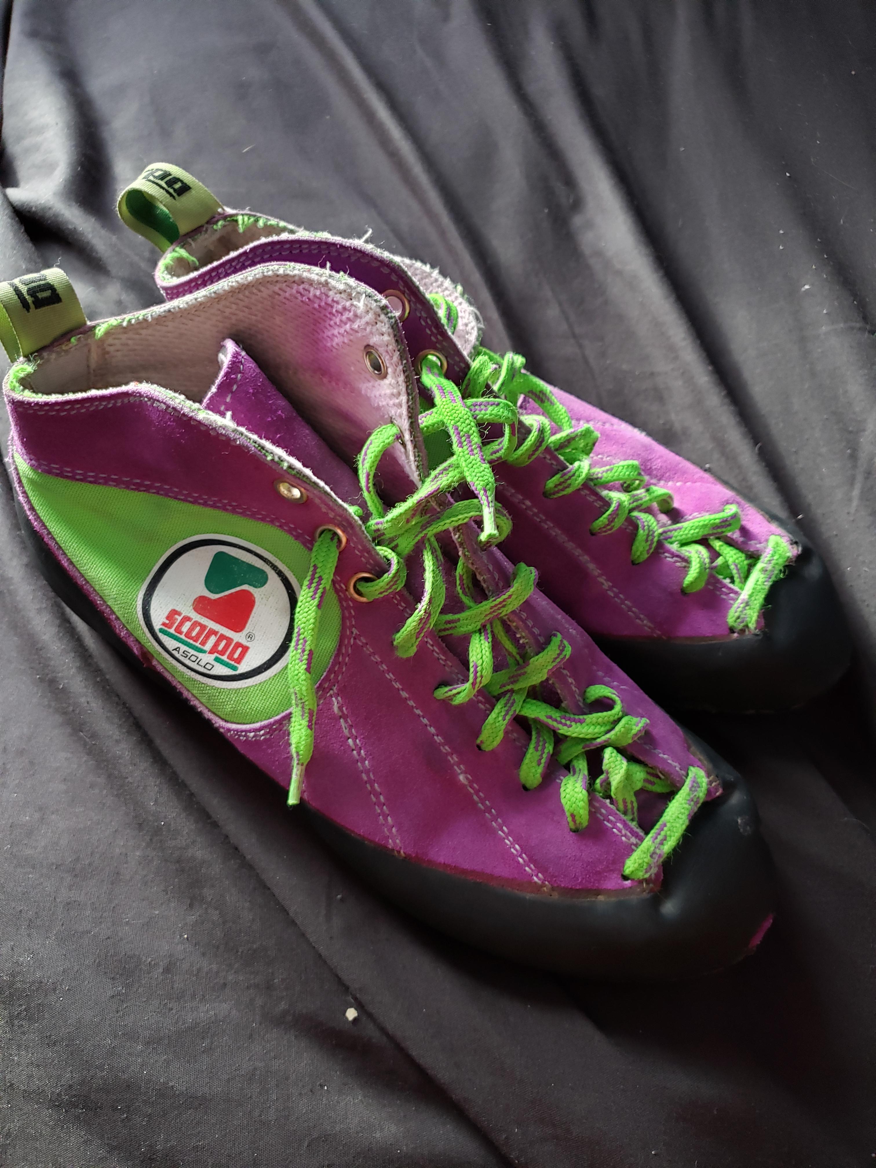 Pulled out my first pare of climbing shoes for nostalgia purposes. Man