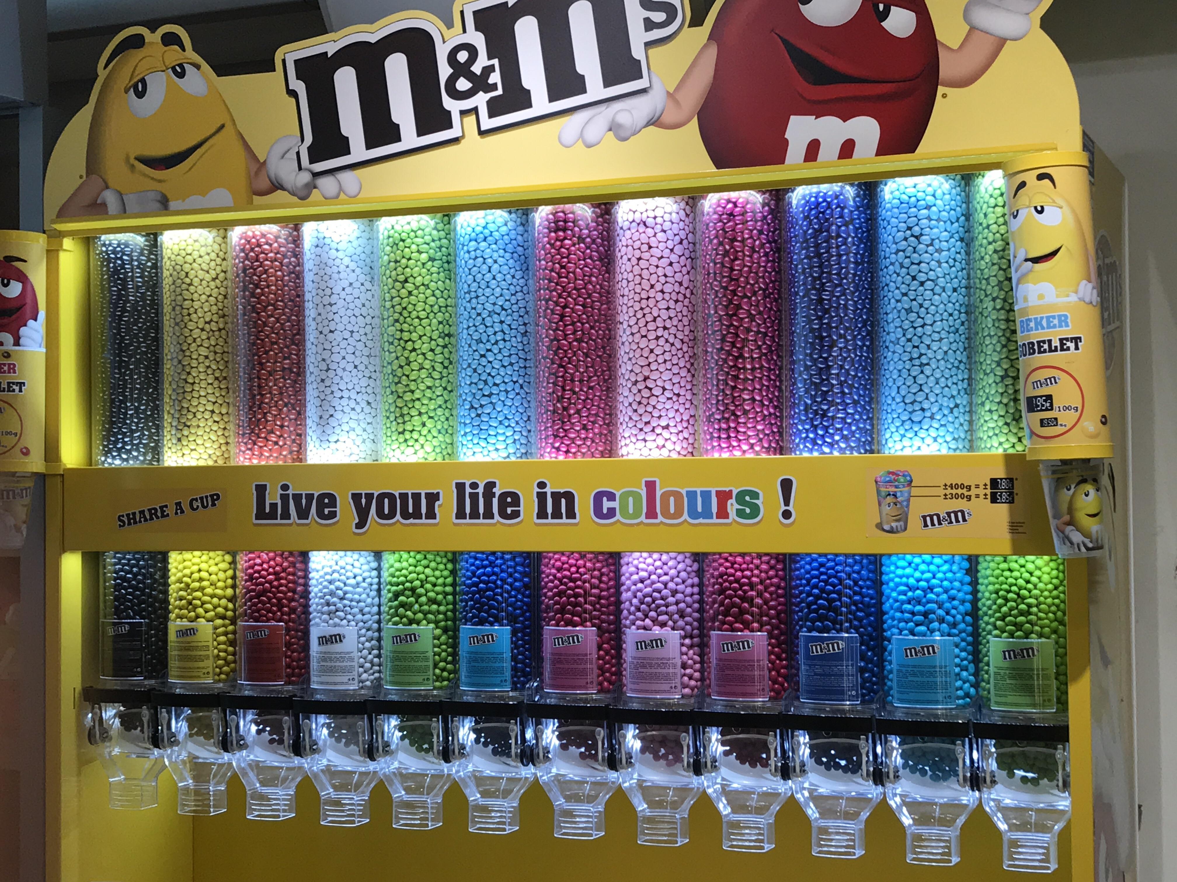 You can choose your M&M’s at this gas station r/mildlyinteresting